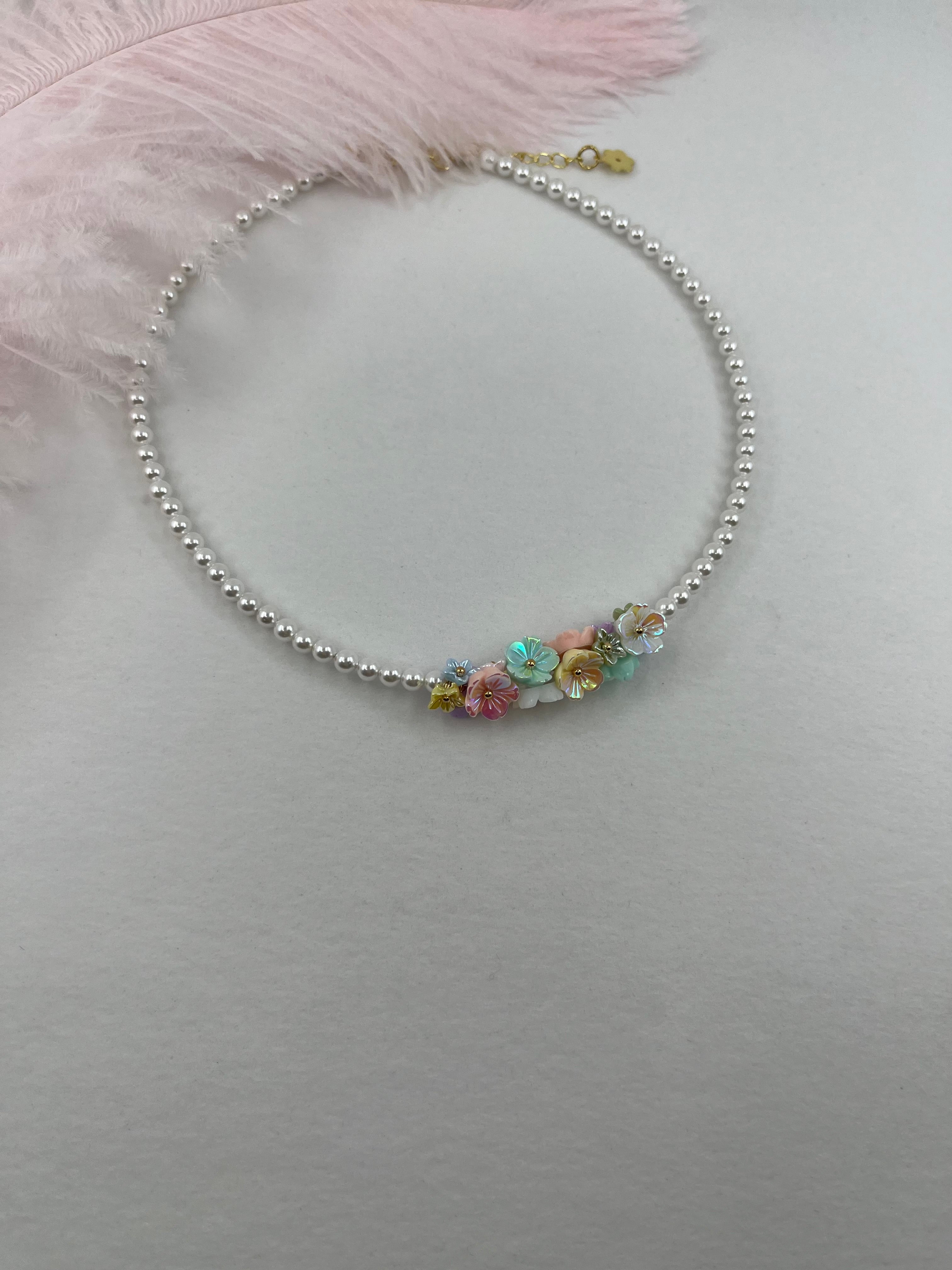 Pearl Flowers Choker Necklace with earrings : 18K Gold Plated