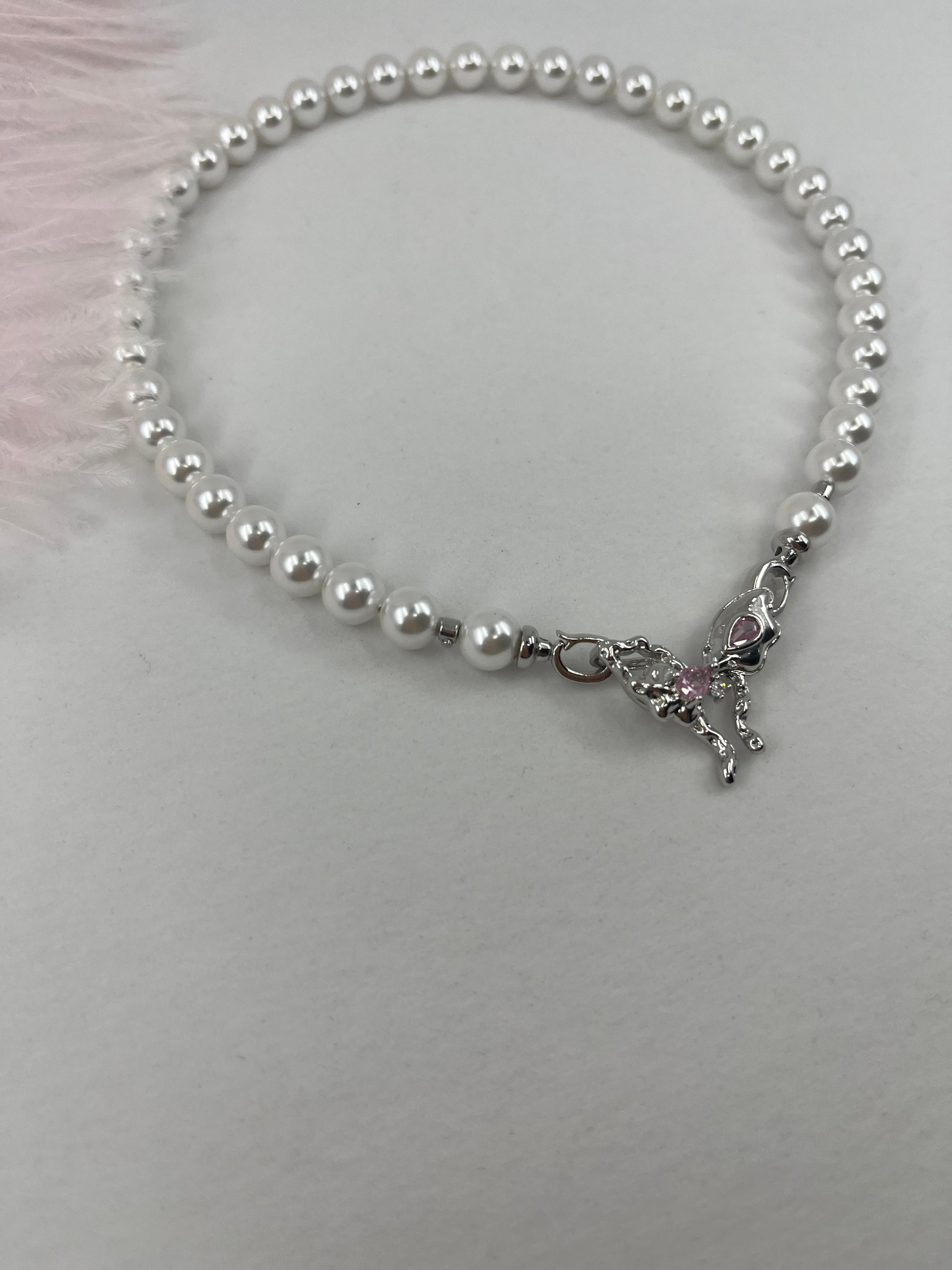 Shell Pearl Necklace with butterfly Clasp
