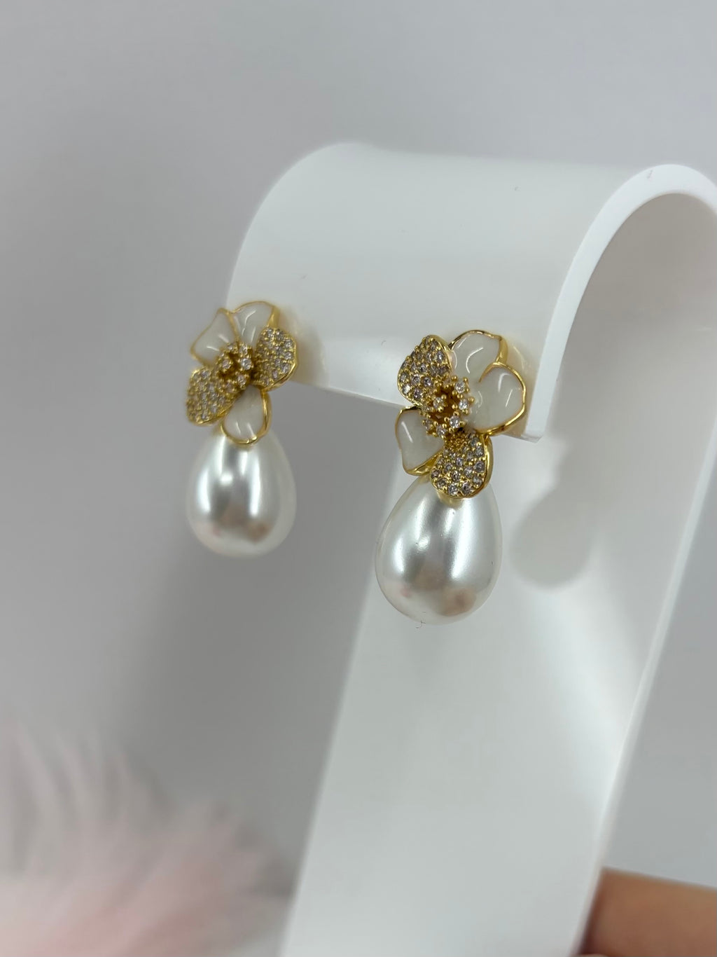 Pearl Flower Drop Earrings, 18K gold plated