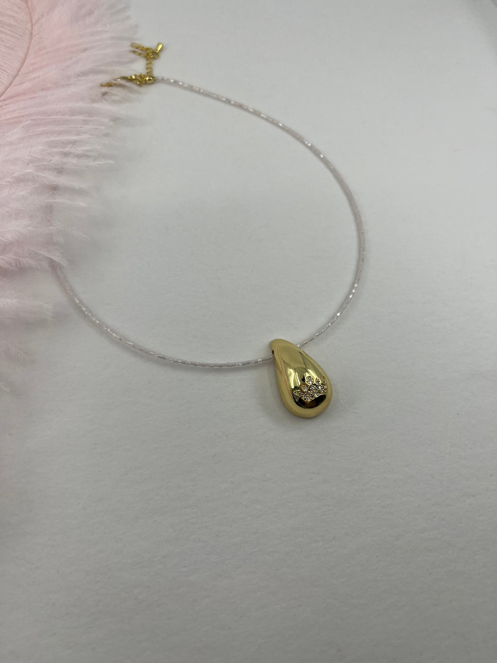 Beaded choker with gold teardrop crown pendants: 18K Gold Plated