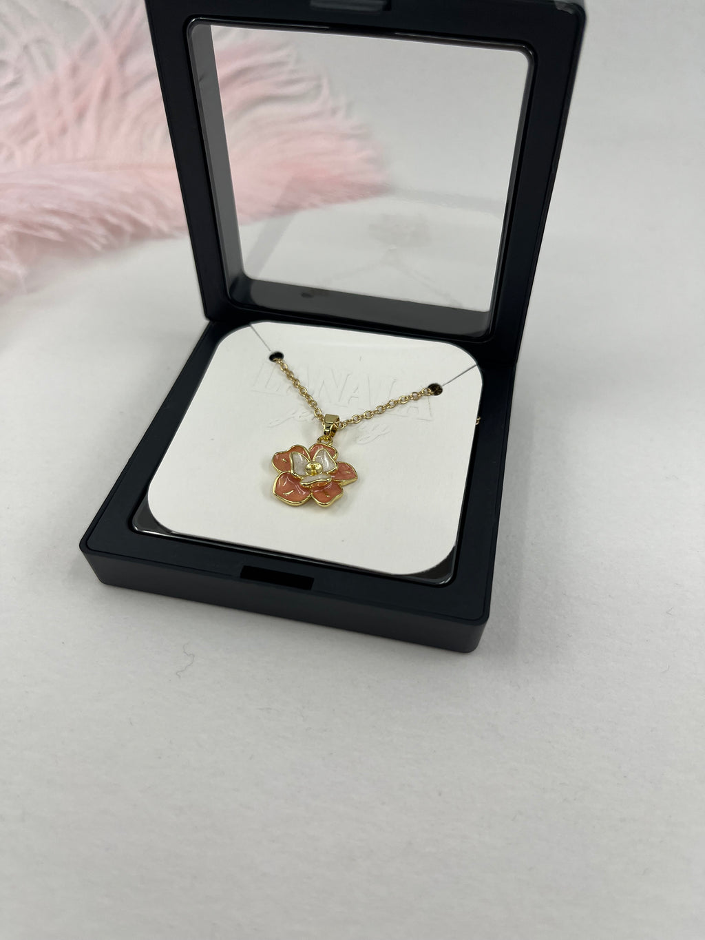 18K Gold Flower Enamel Pendant Necklace