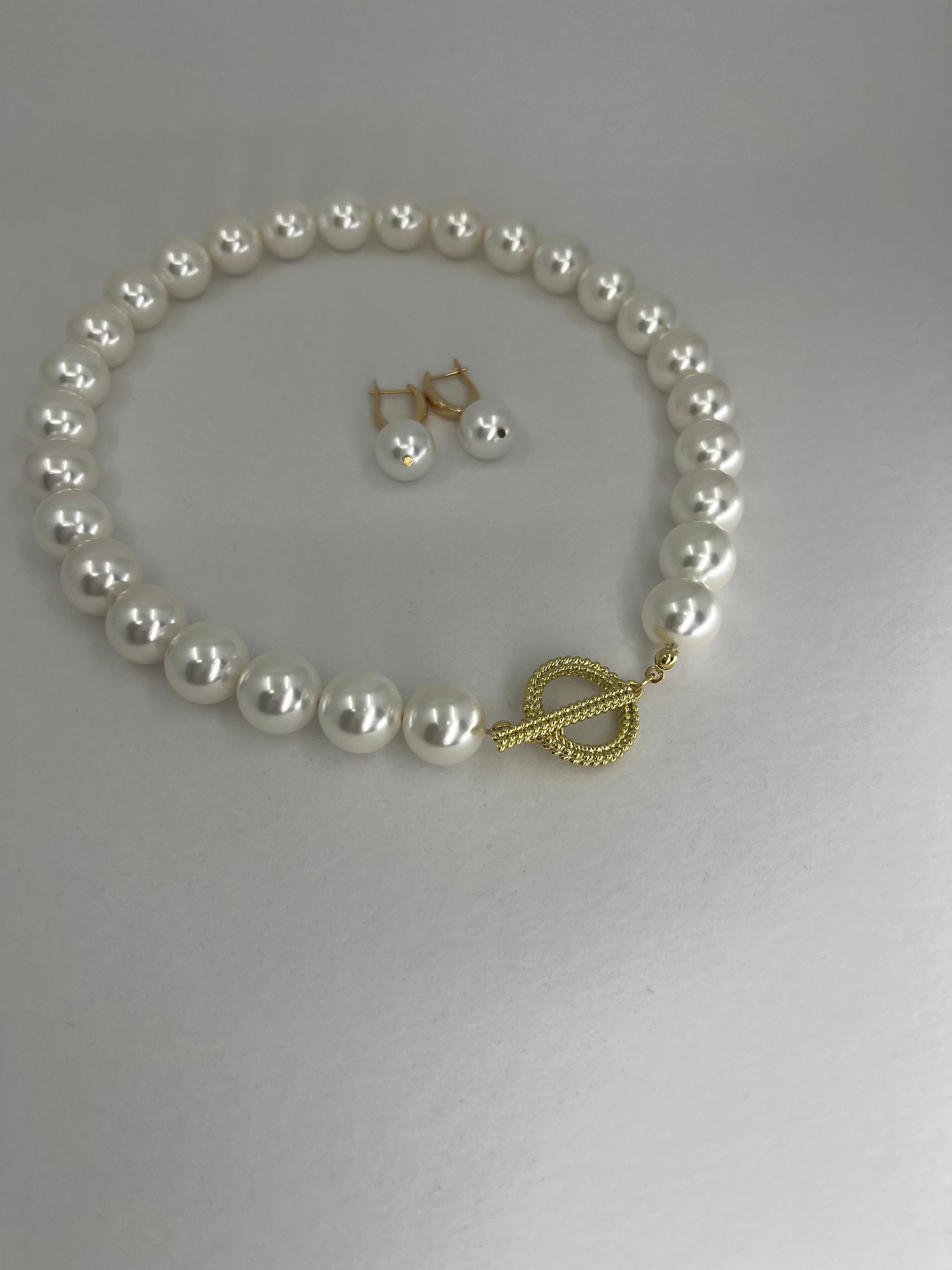 Shell Pearl Necklace and earrings, 18K Gold Plated Clasp