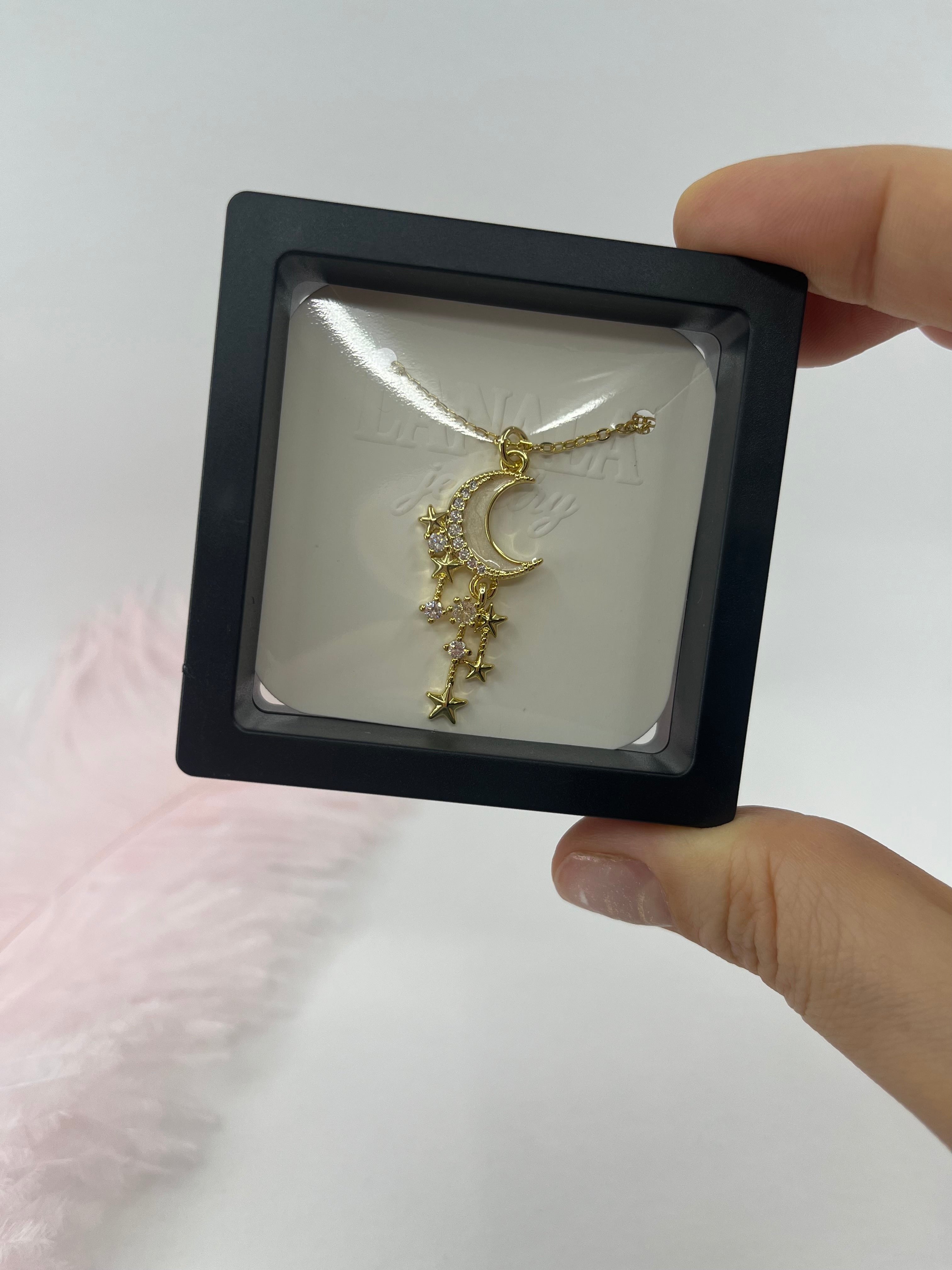 Choker necklace with zirconia moon star pendants: 18K Gold Plated