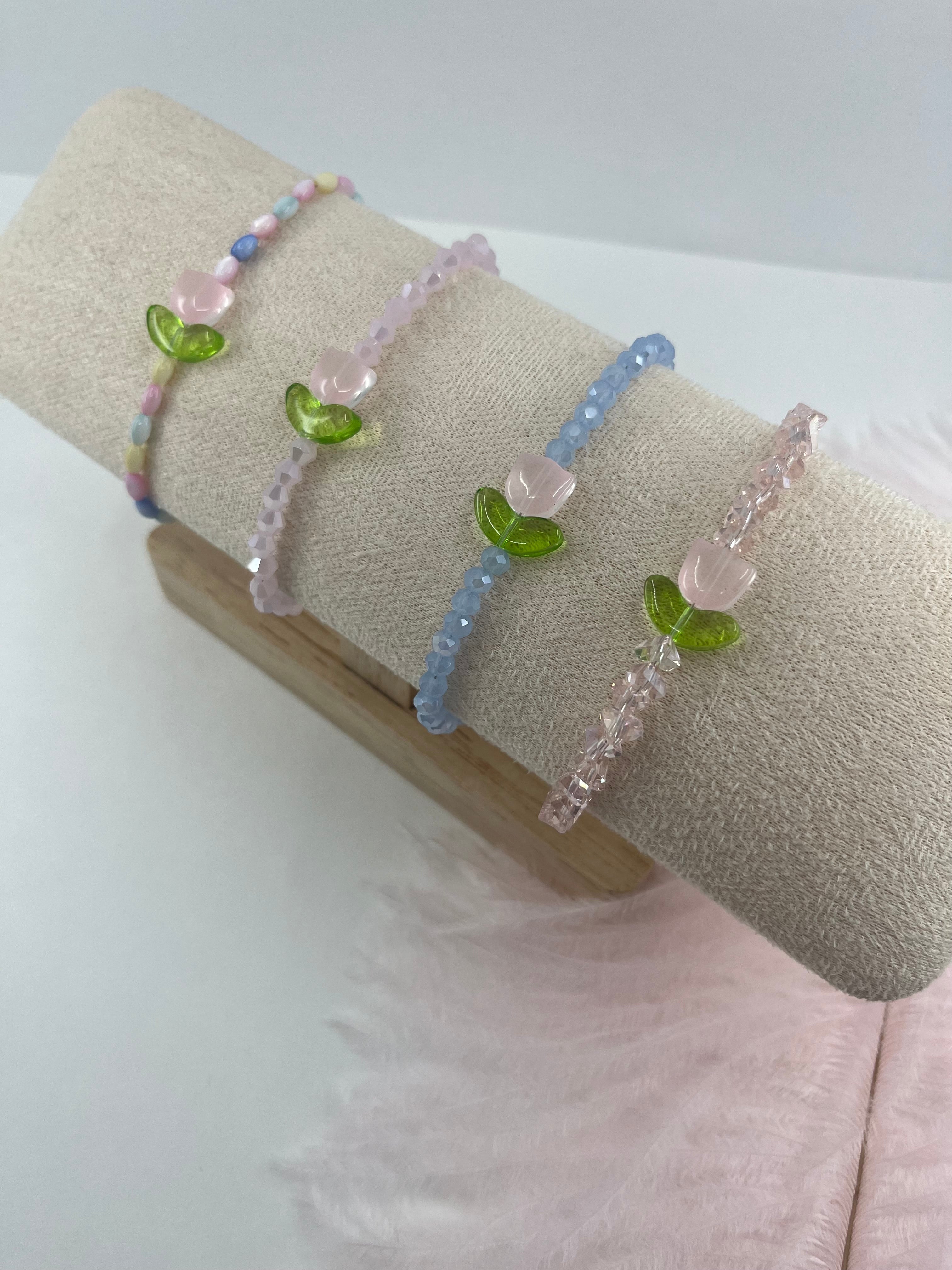 Beaded Bracelet with Flowers, 18K Gold Plated slider