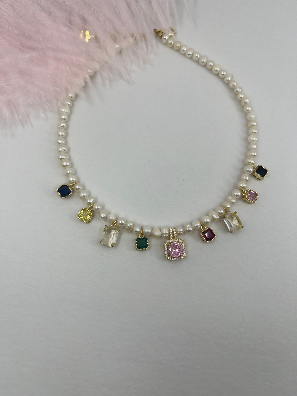 Pearl Necklace with zirconia pendants: 18K Gold Plated