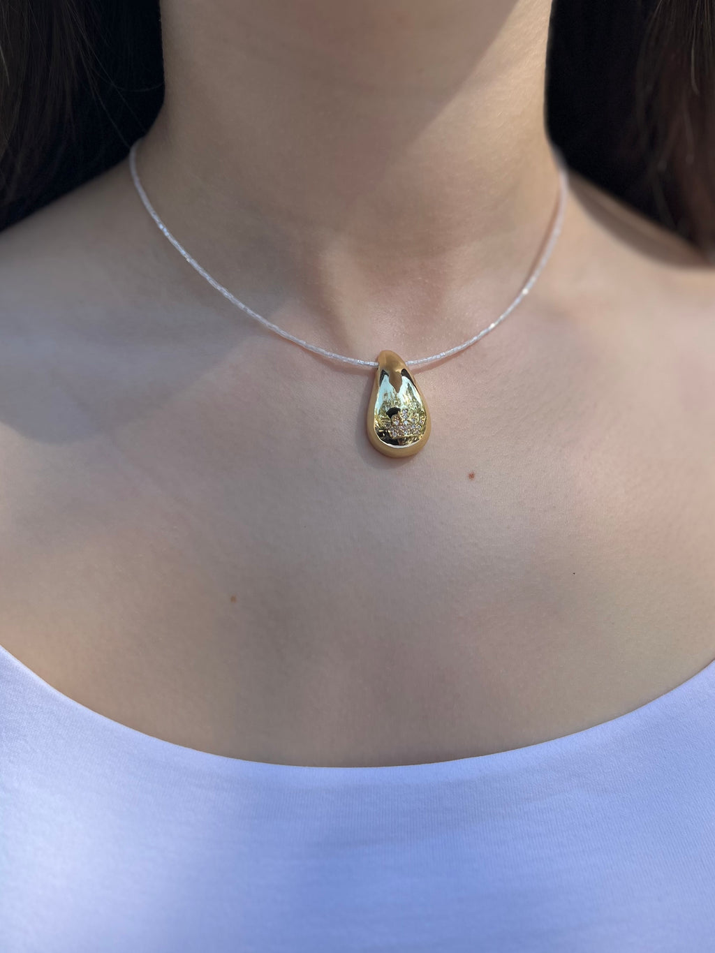 Beaded choker with gold teardrop crown pendants: 18K Gold Plated