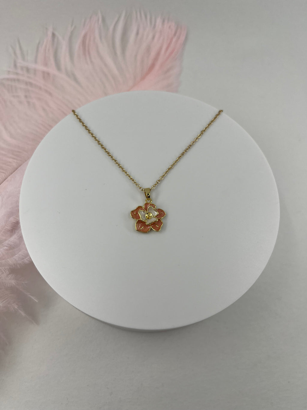 18K Gold Flower Enamel Pendant Necklace