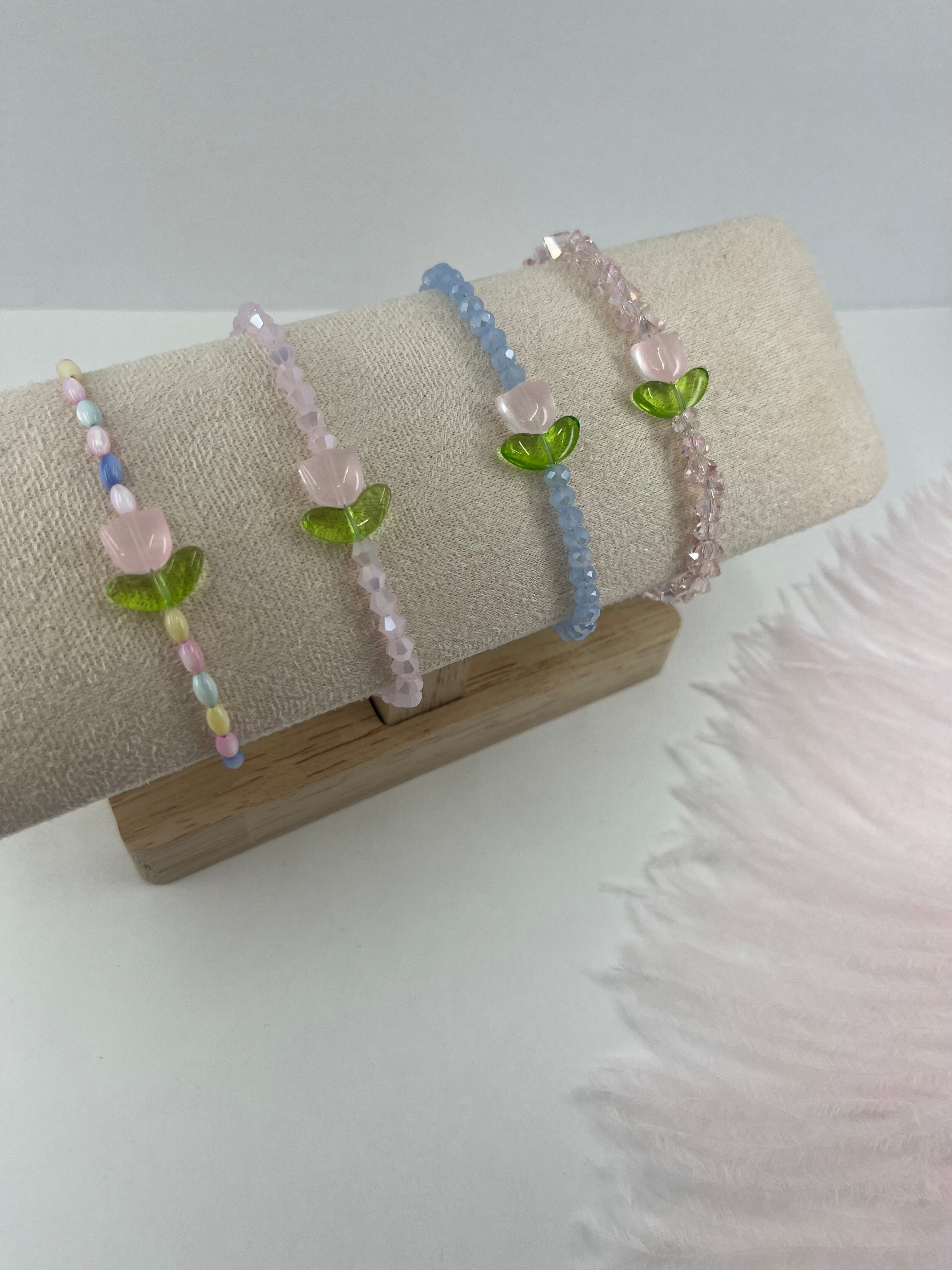 Beaded Bracelet with Flowers, 18K Gold Plated slider