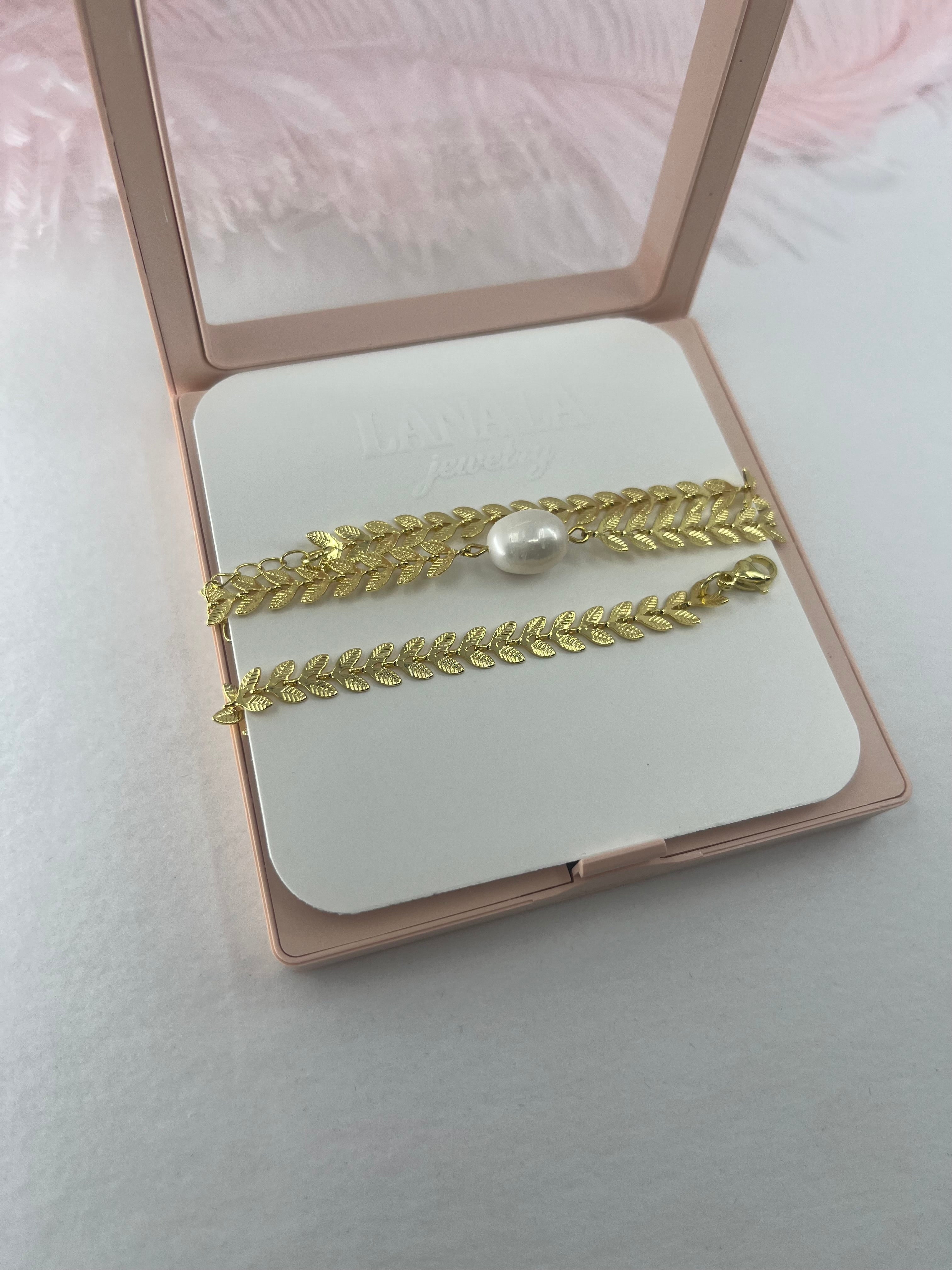 18K Gold Chain choker with natural pearl