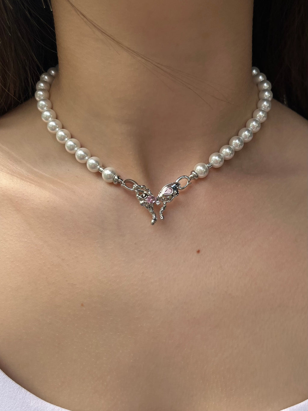 Shell Pearl Necklace with butterfly Clasp