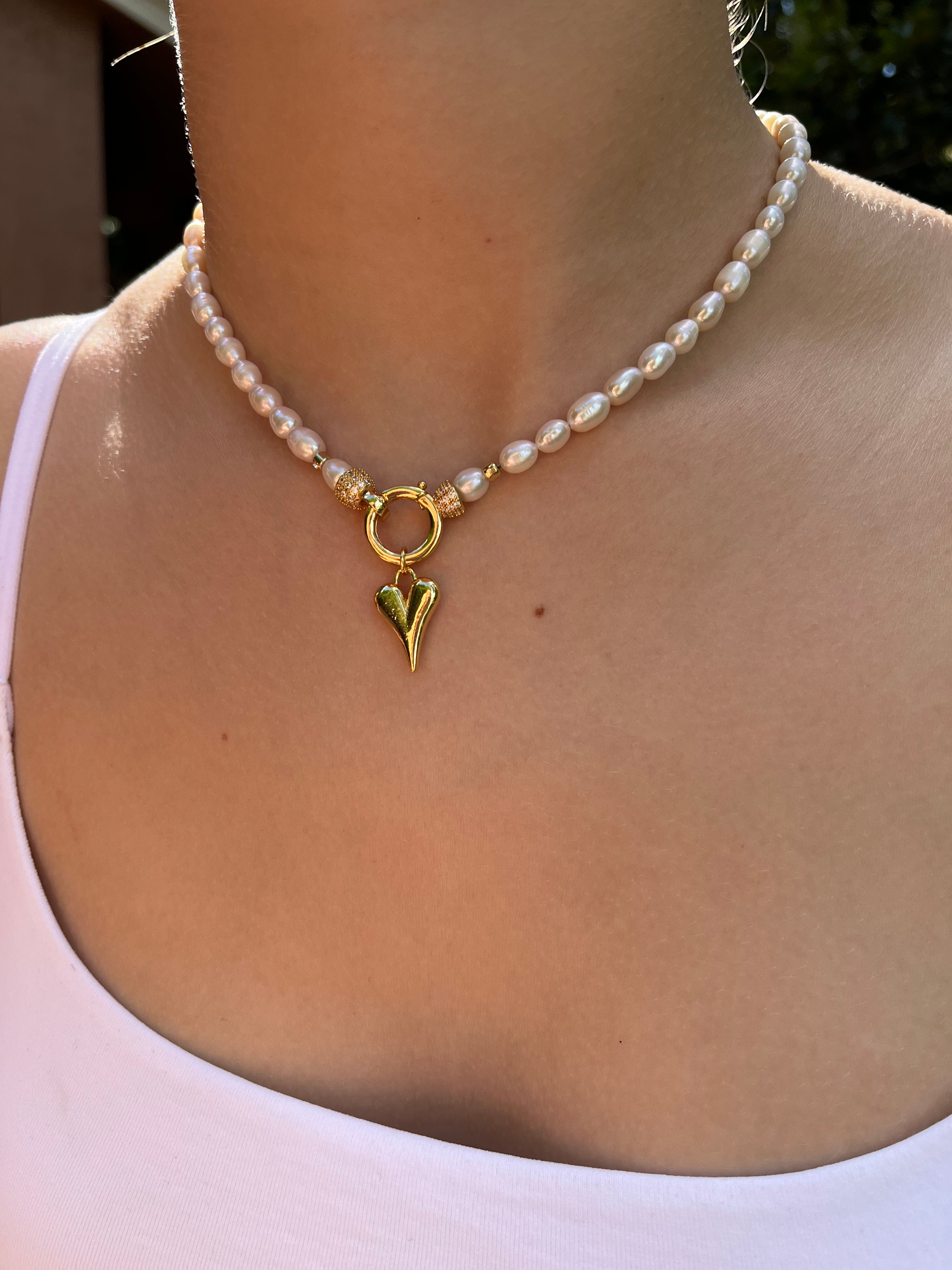 Freshwater Pearl Choker Necklace with heart pendant: 18K Gold Plated, Vintage Style.