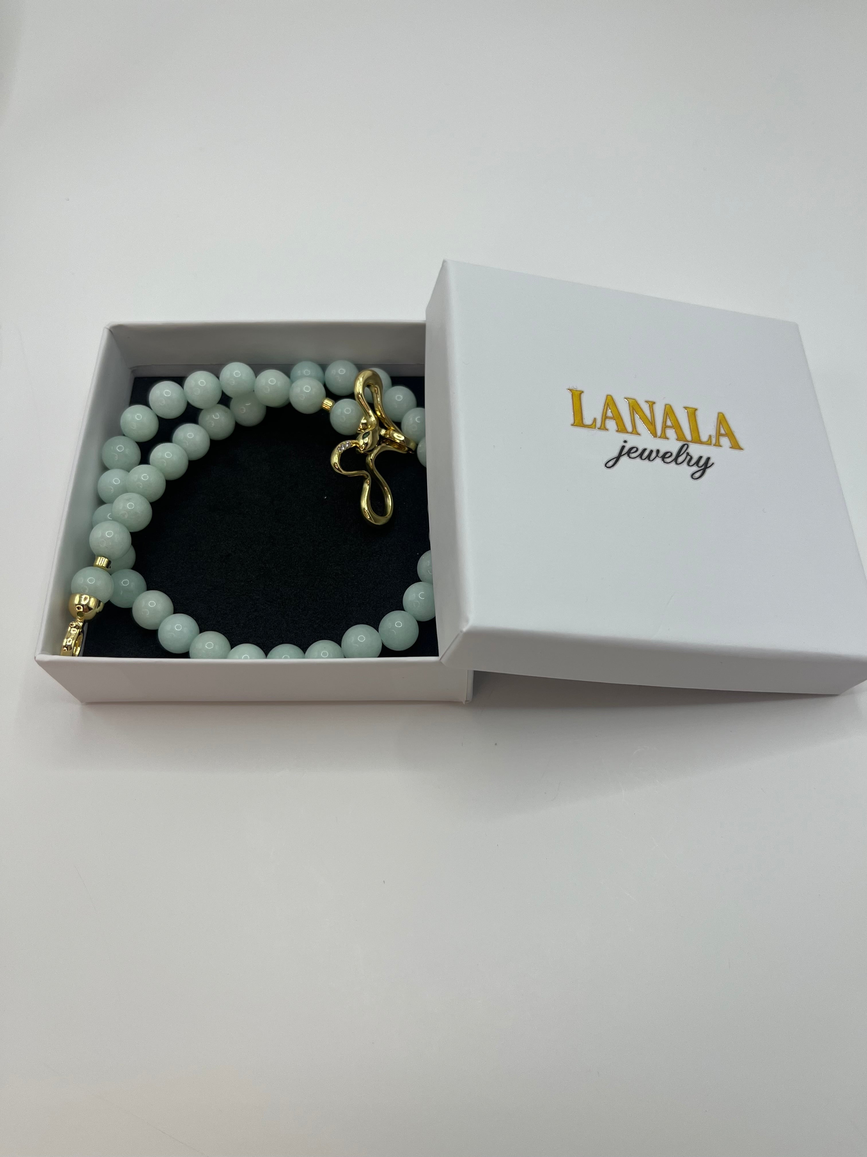 Natural Malaysia Jade Necklace with 18K Gold Snake Clasp