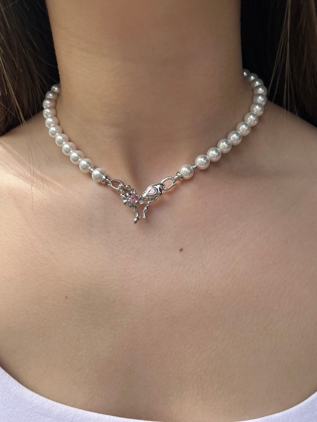 Shell Pearl Necklace with butterfly Clasp