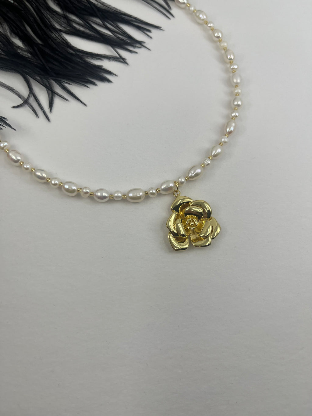 Pearl Necklace with rose pendant: 18K Gold Plated