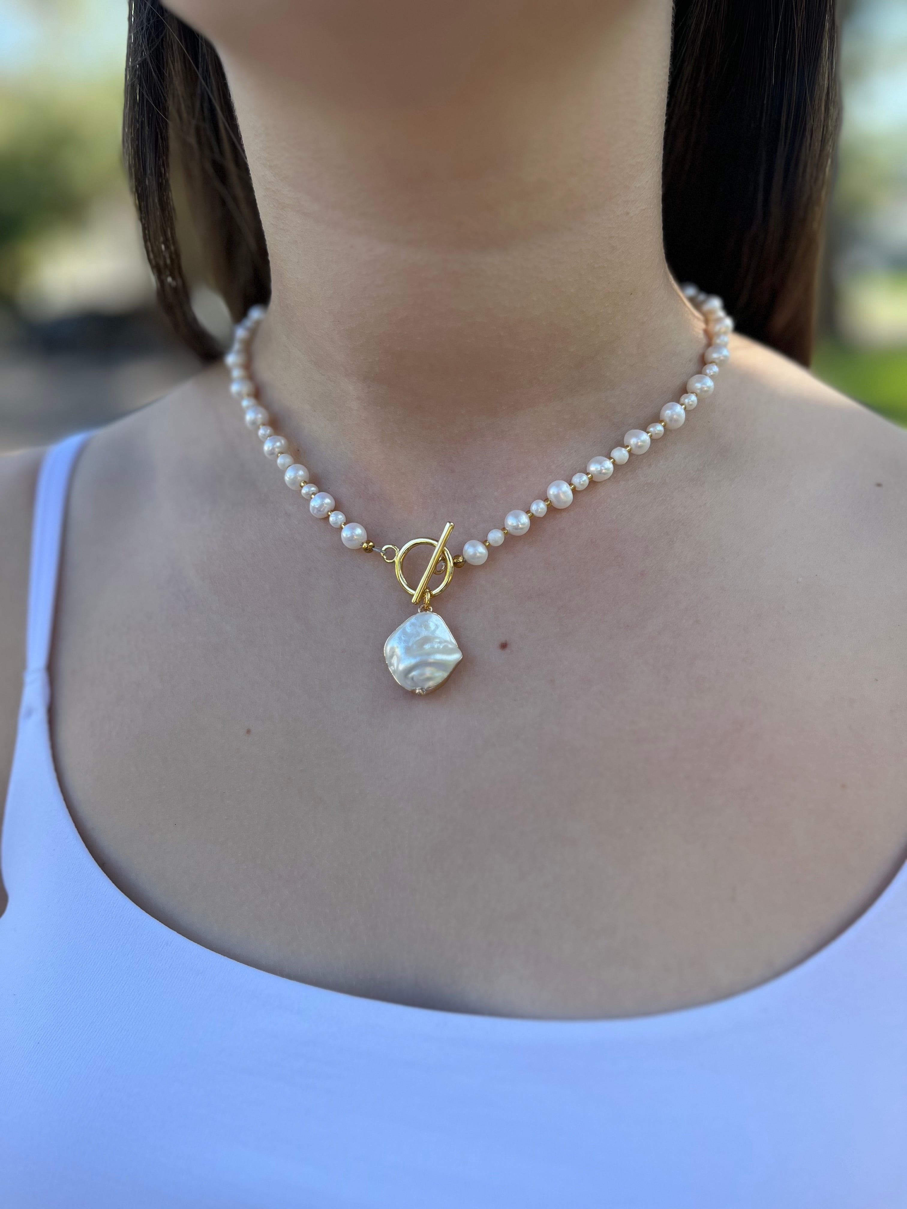 Pearl Choker Necklace with Shell pendant: 18K Gold Plated