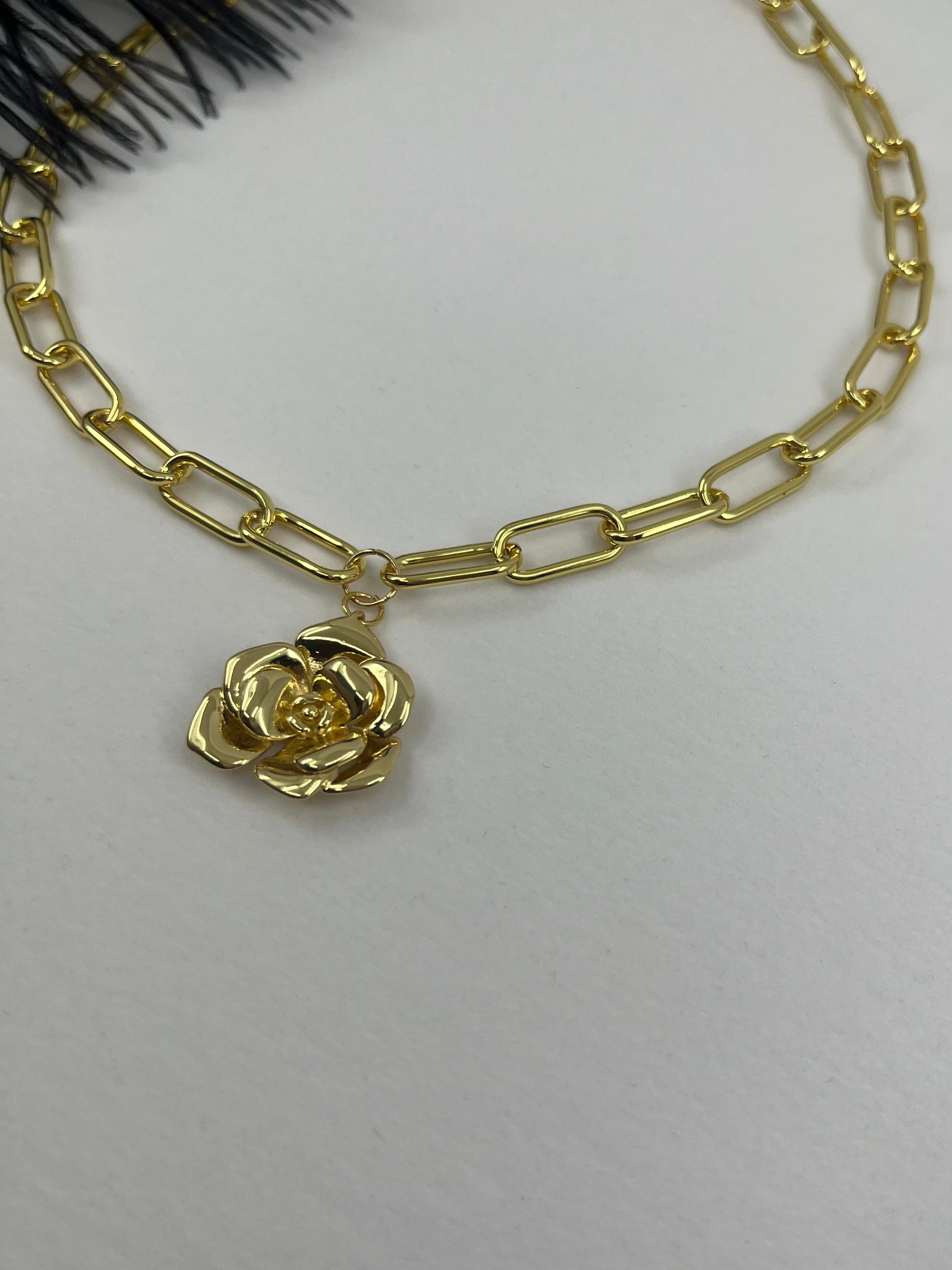 18K Gold Chunky Chain Necklace with rose