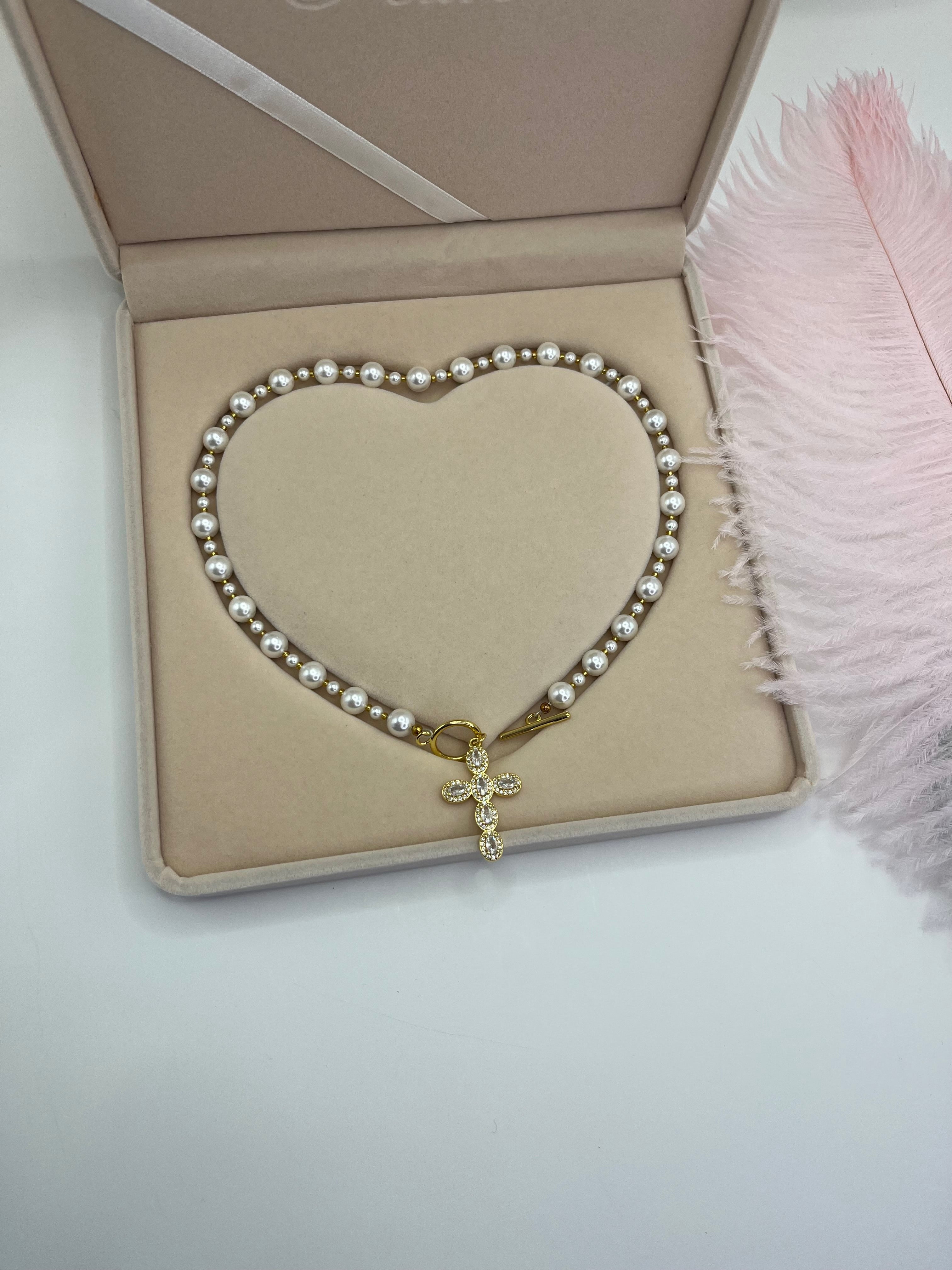 Shell Pearl Choker Necklace with Cross pendant: 18K Gold Plated
