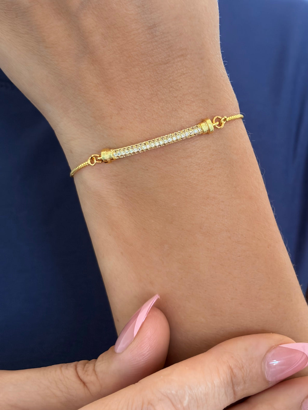 Zirconia bar bracelet with slider chain