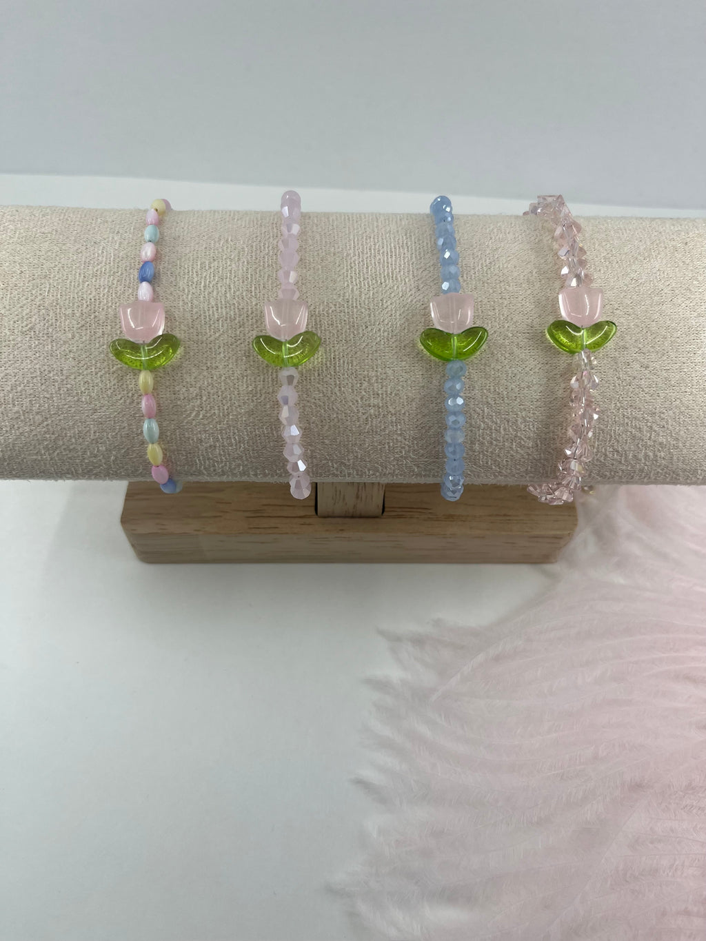 Beaded Bracelet with Flowers, 18K Gold Plated slider
