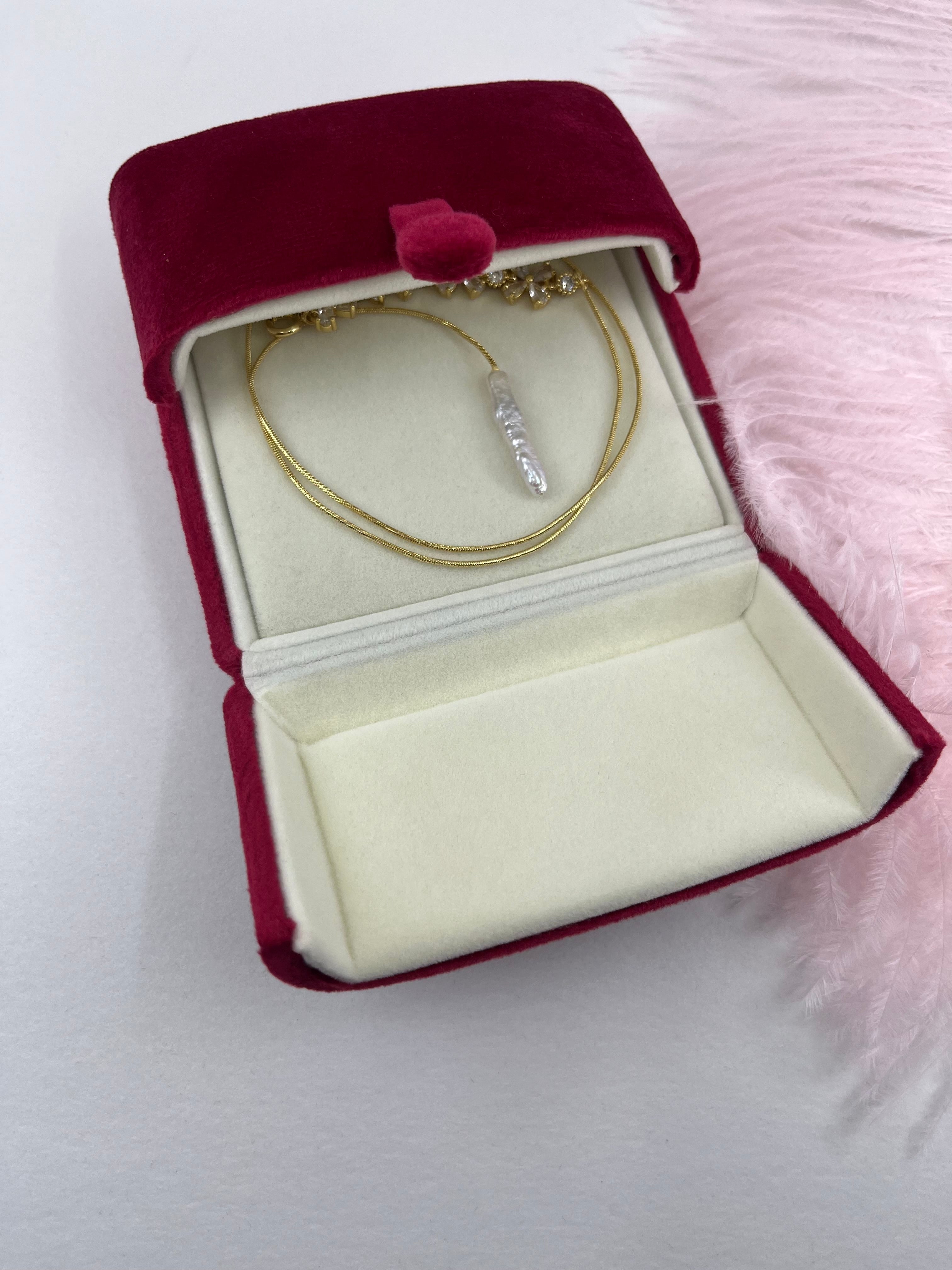 Baroque Pearl and zirconia Y-Necklace, 18k gold plated