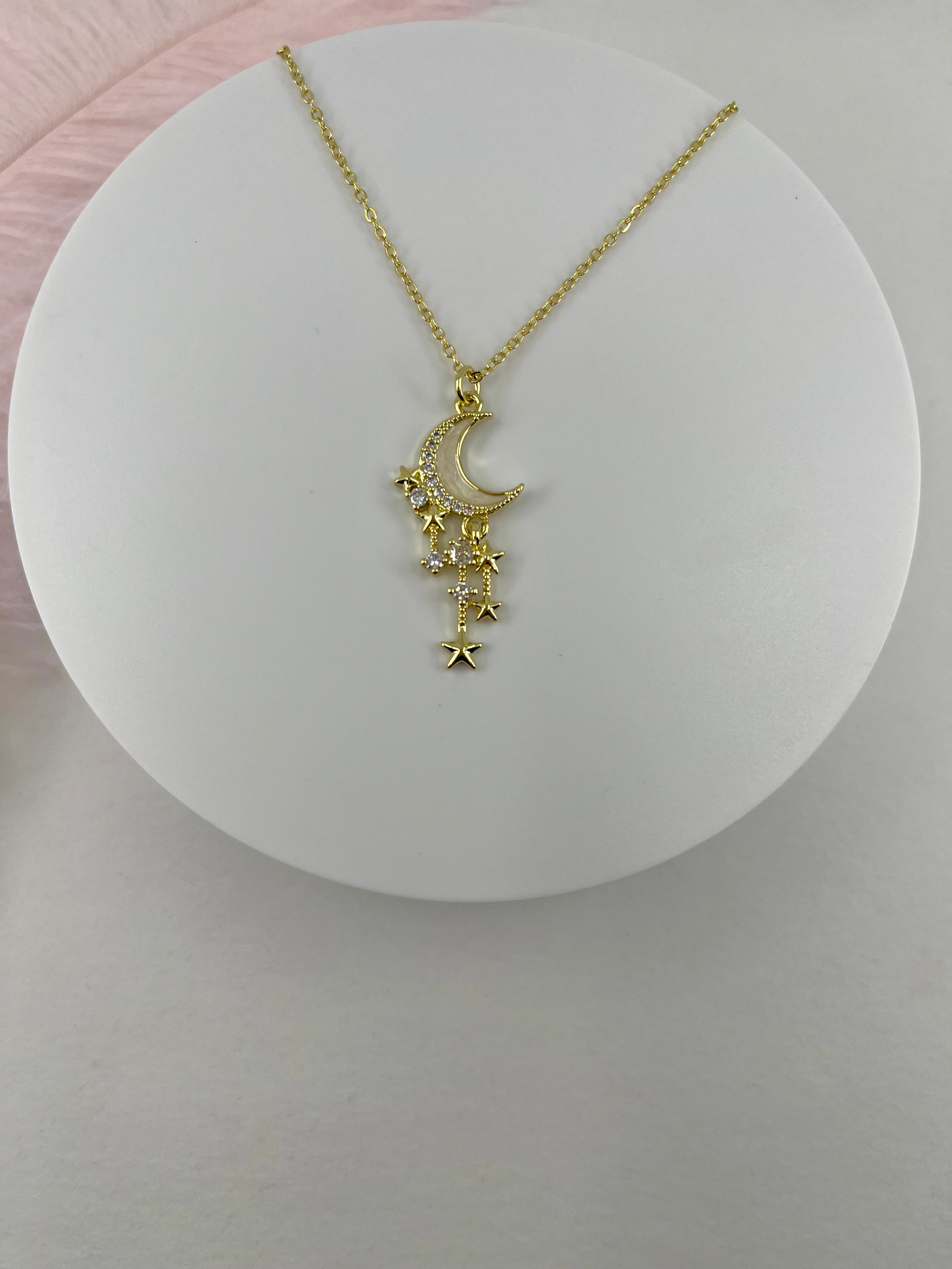 Choker necklace with zirconia moon star pendants: 18K Gold Plated
