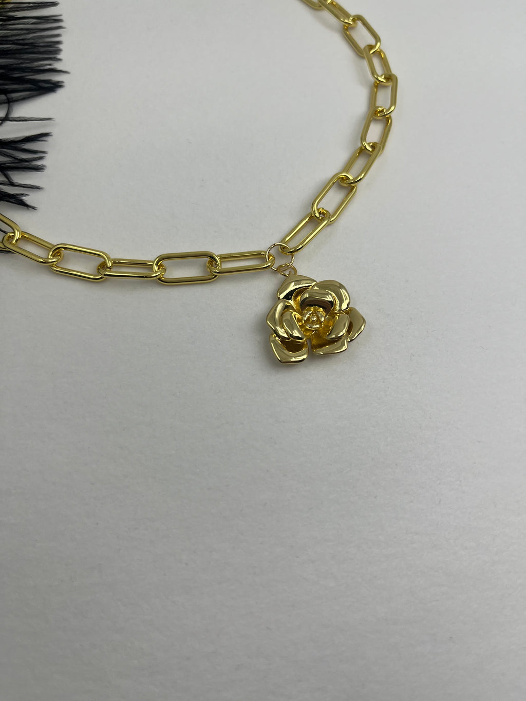 18K Gold Chunky Chain Necklace with rose