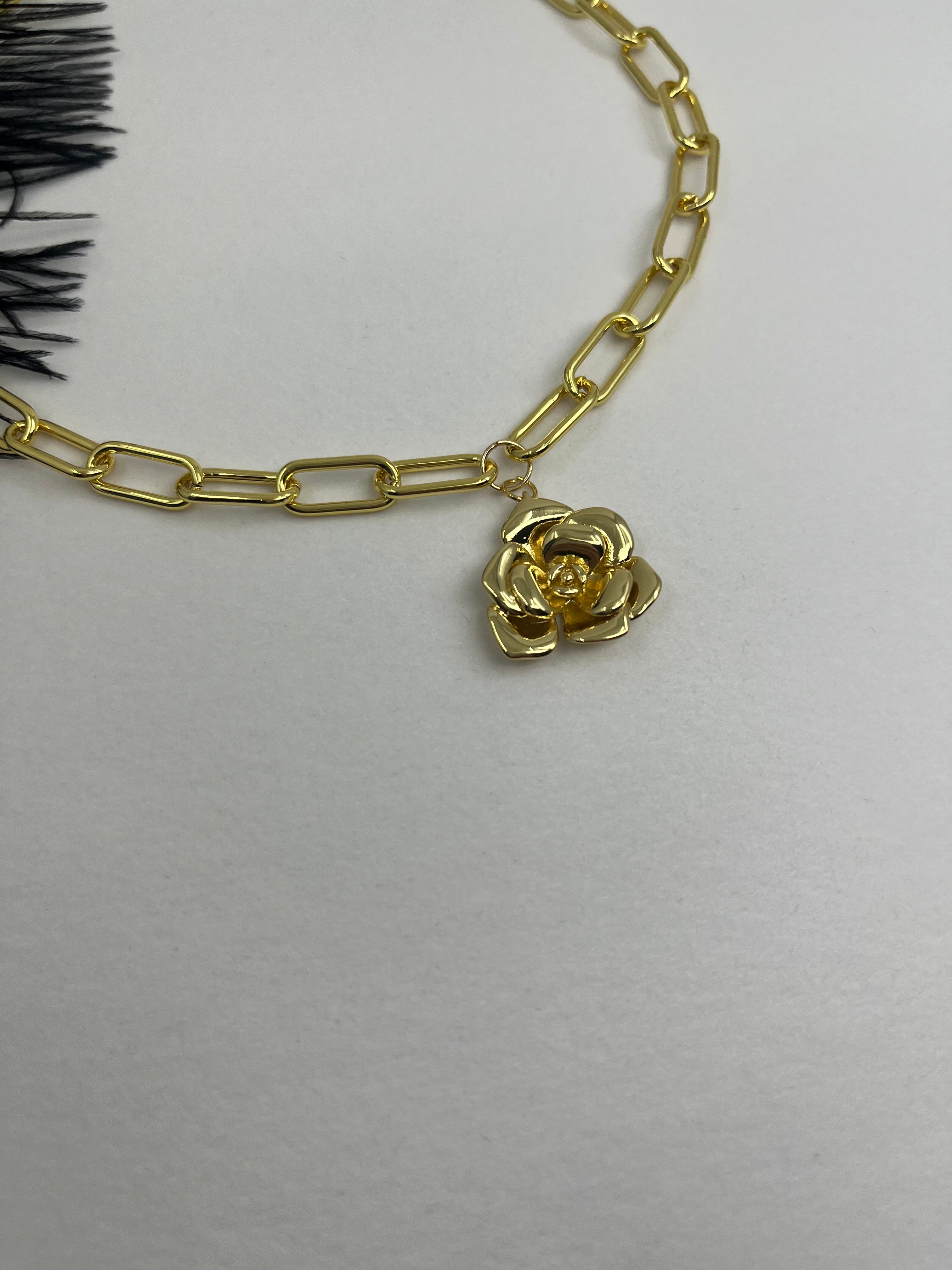 18K Gold Chunky Chain Necklace with rose