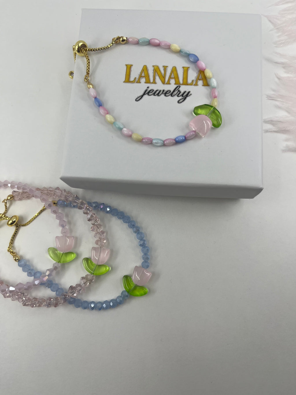 Beaded Bracelet with Flowers, 18K Gold Plated slider