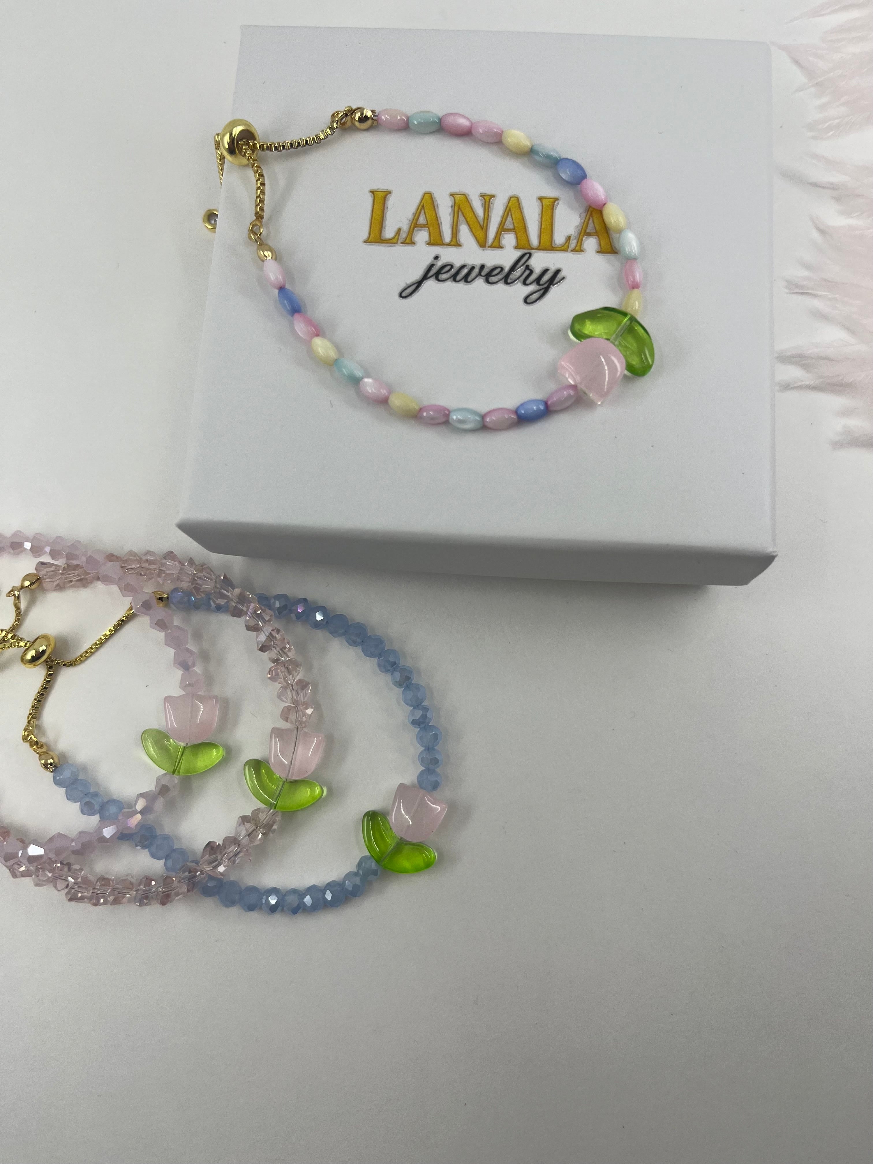 Beaded Bracelet with Flowers, 18K Gold Plated slider