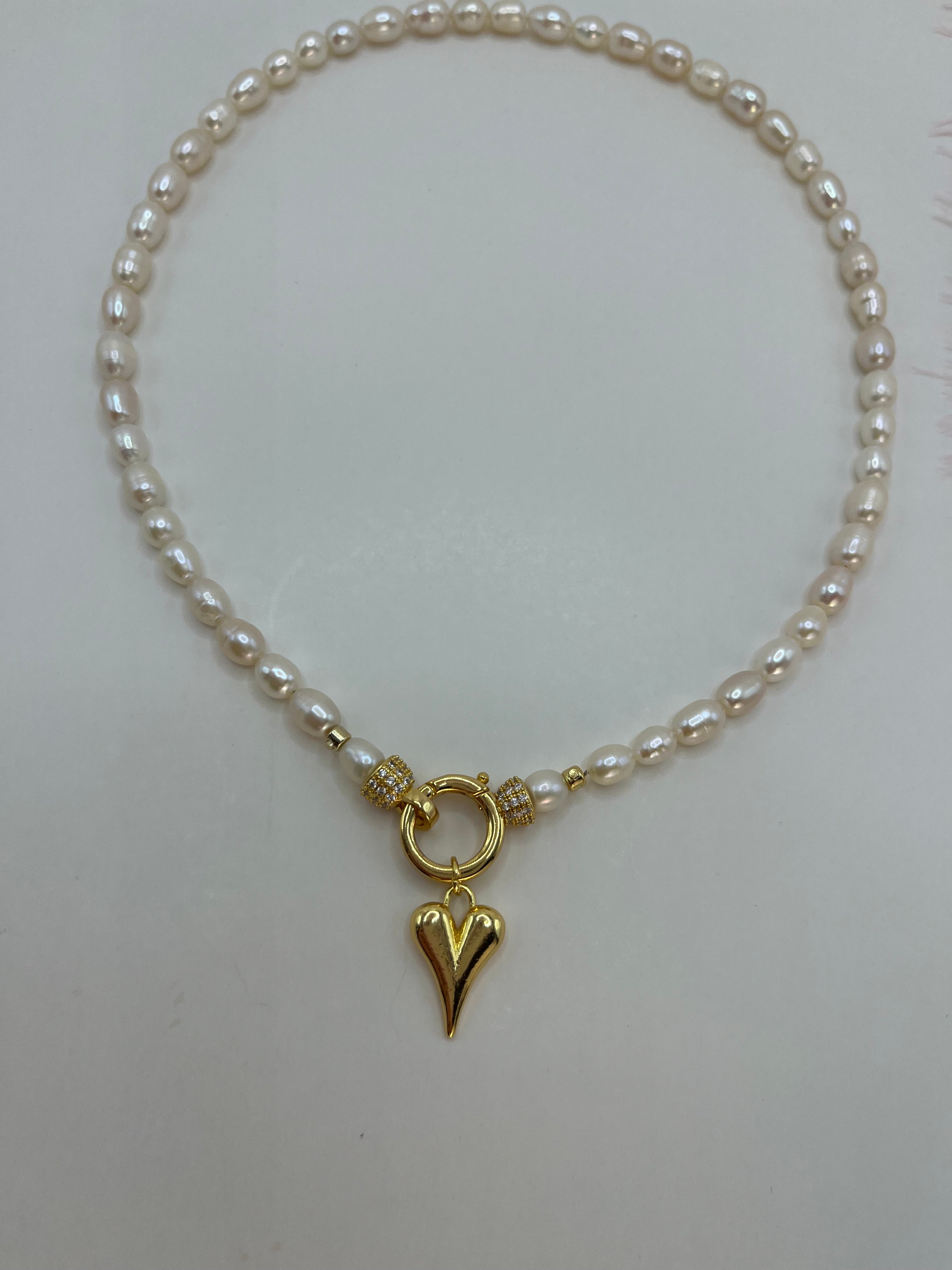 Freshwater Pearl Choker Necklace with heart pendant: 18K Gold Plated, Vintage Style.