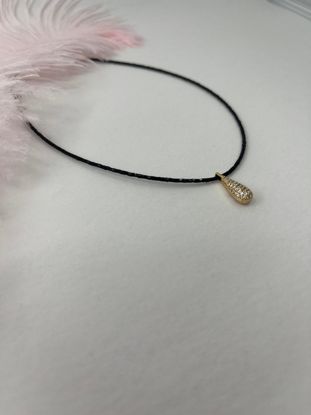 Beaded choker with zirconia teardrop pendants: 18K Gold Plated