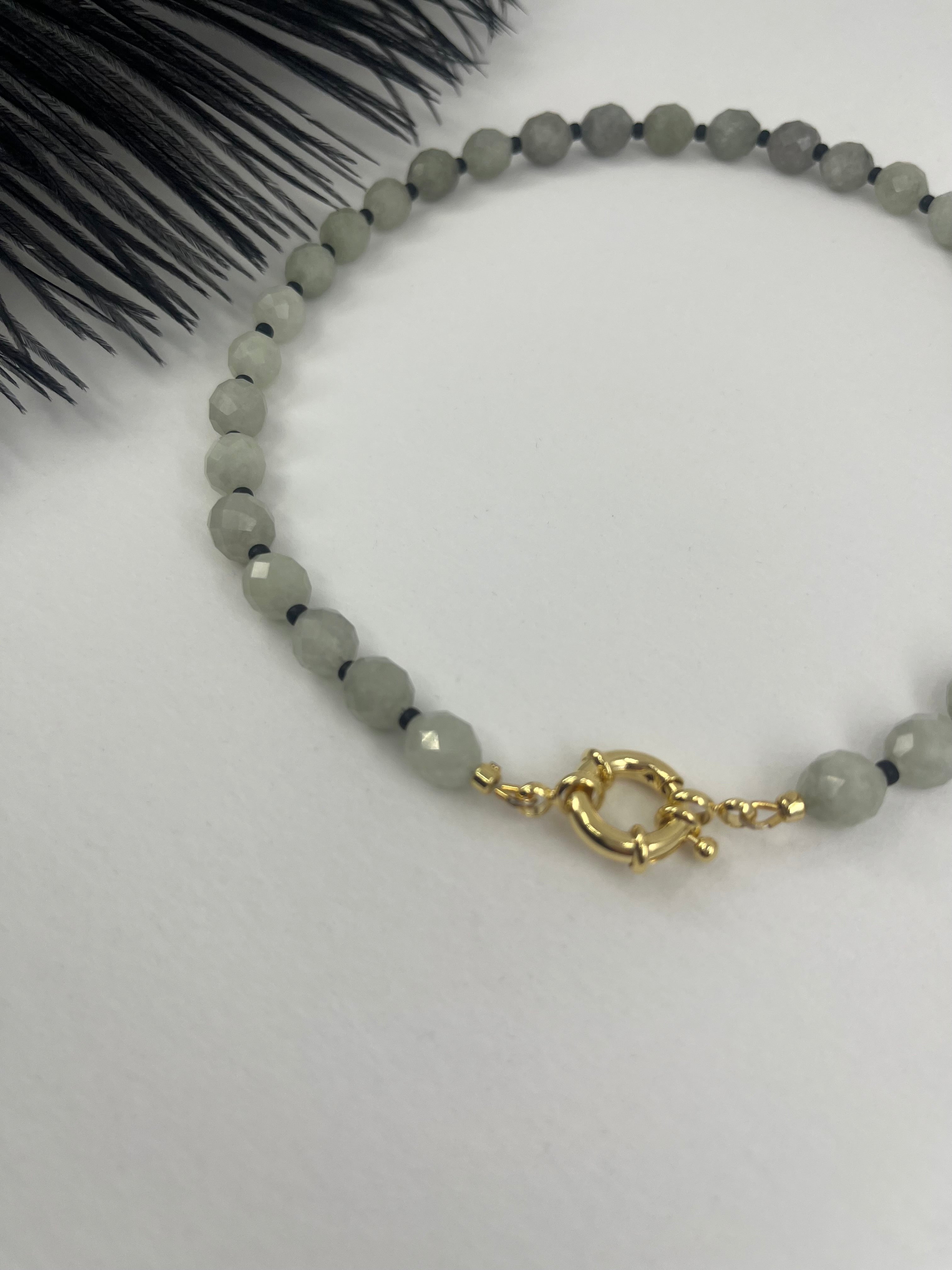 Natural Malaysia Jade Necklace with Gold clasp