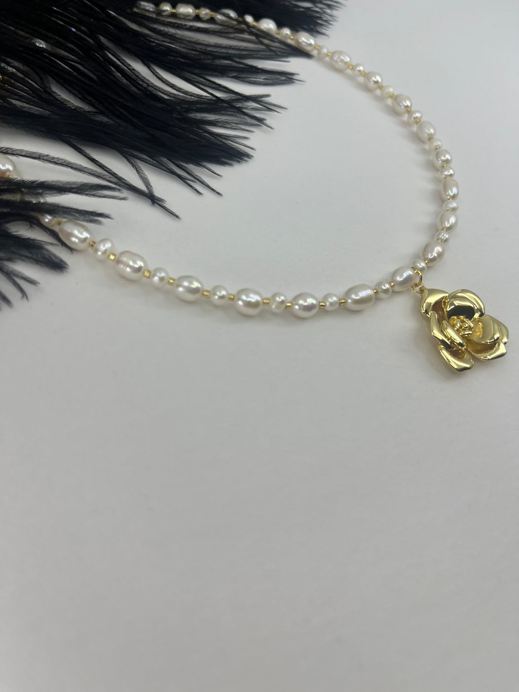 Pearl Necklace with rose pendant: 18K Gold Plated