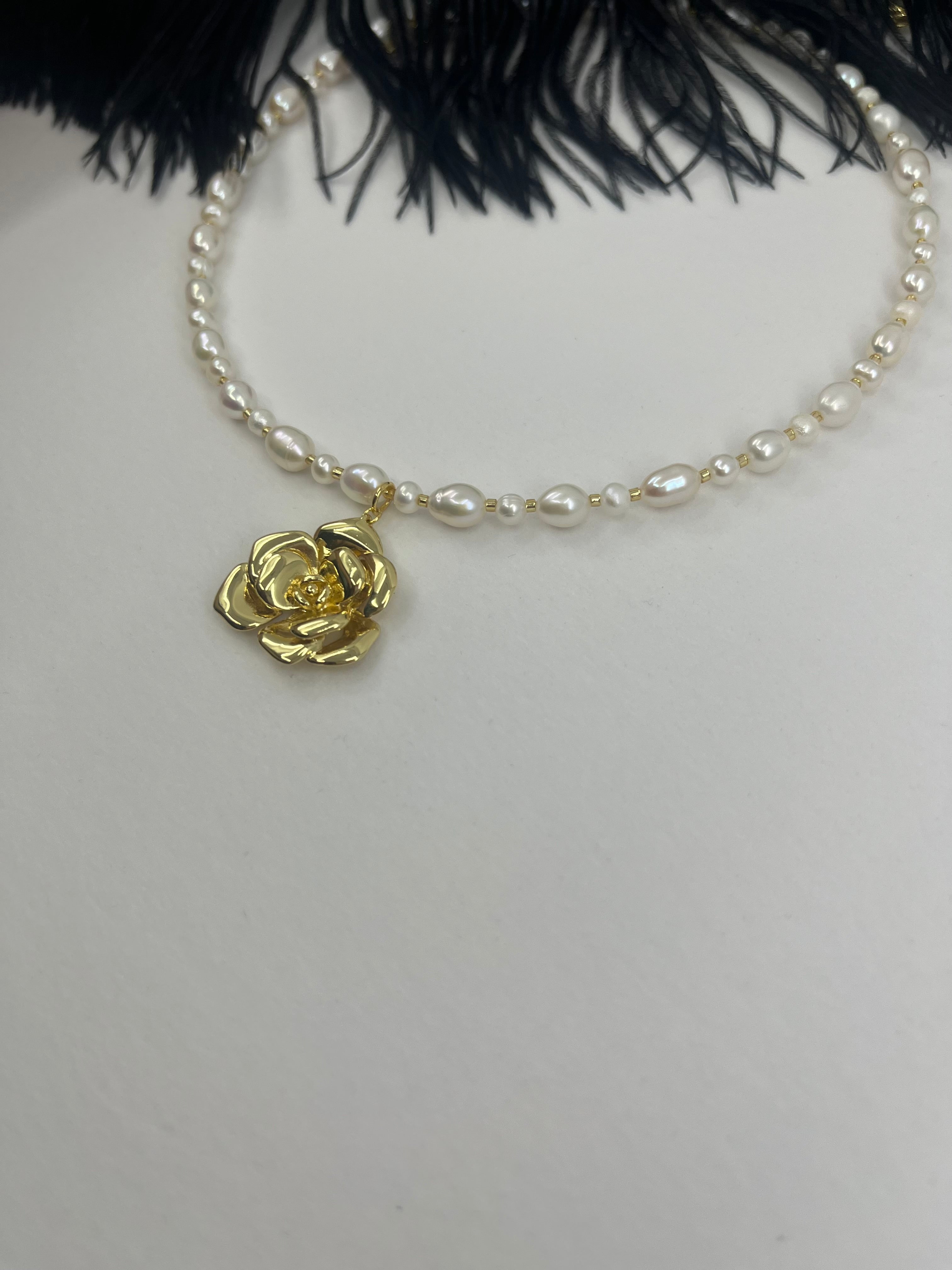 Pearl Necklace with rose pendant: 18K Gold Plated