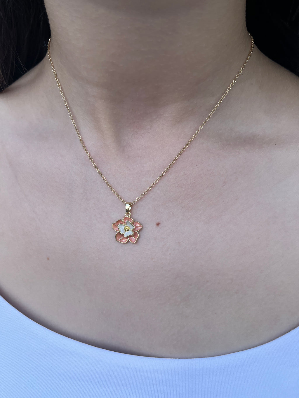 18K Gold Flower Enamel Pendant Necklace