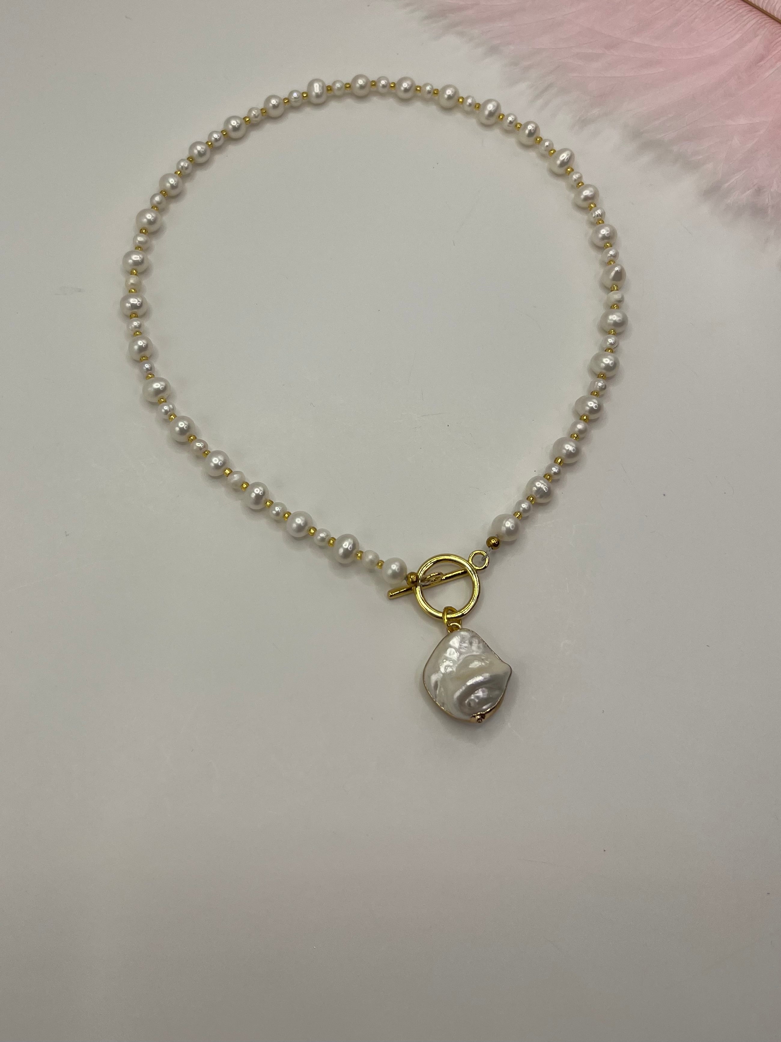 Pearl Choker Necklace with Shell pendant: 18K Gold Plated