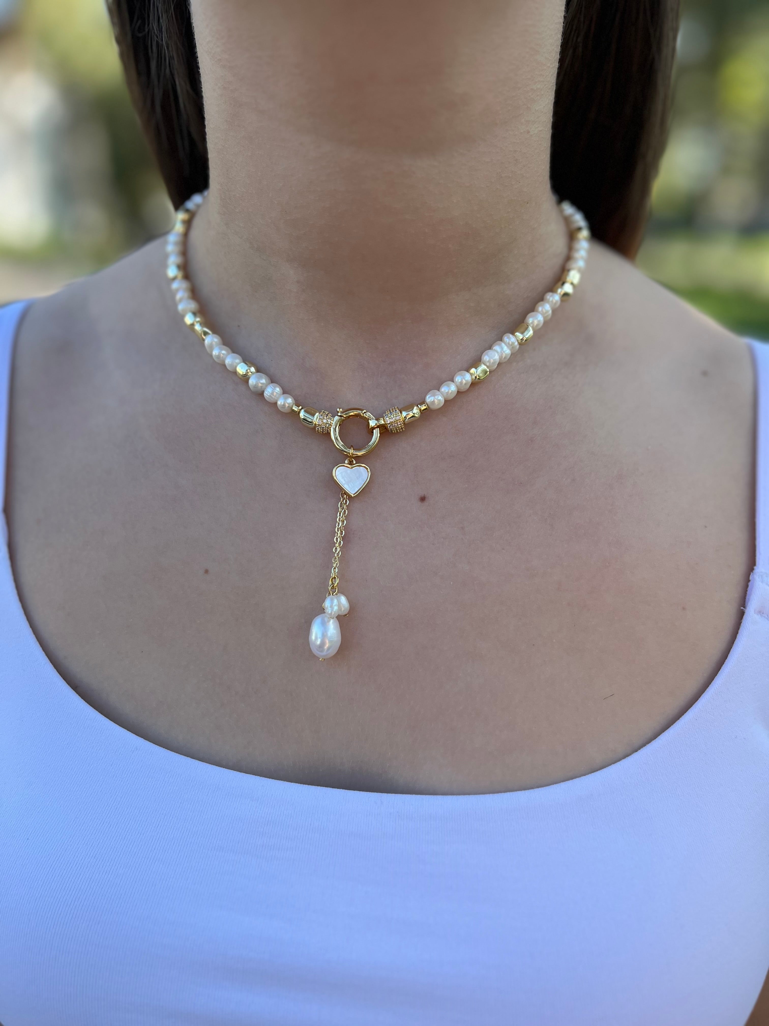 Freshwater Pearl Choker Necklace with heart pendant: 18K Gold Plated