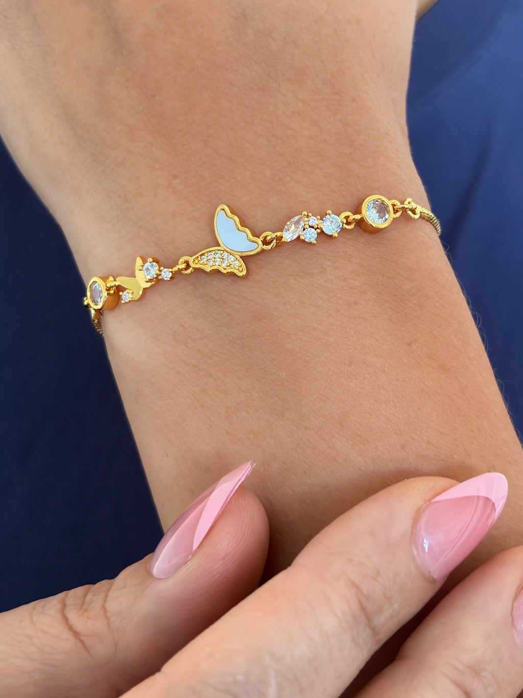 Butterfly bracelet with slider chain