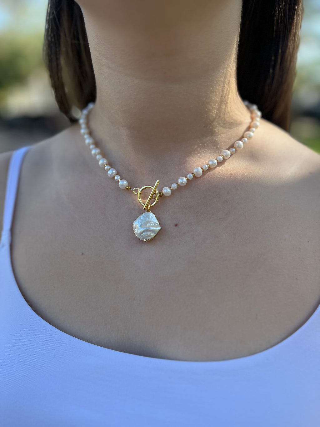 Pearl Choker Necklace with Shell pendant: 18K Gold Plated