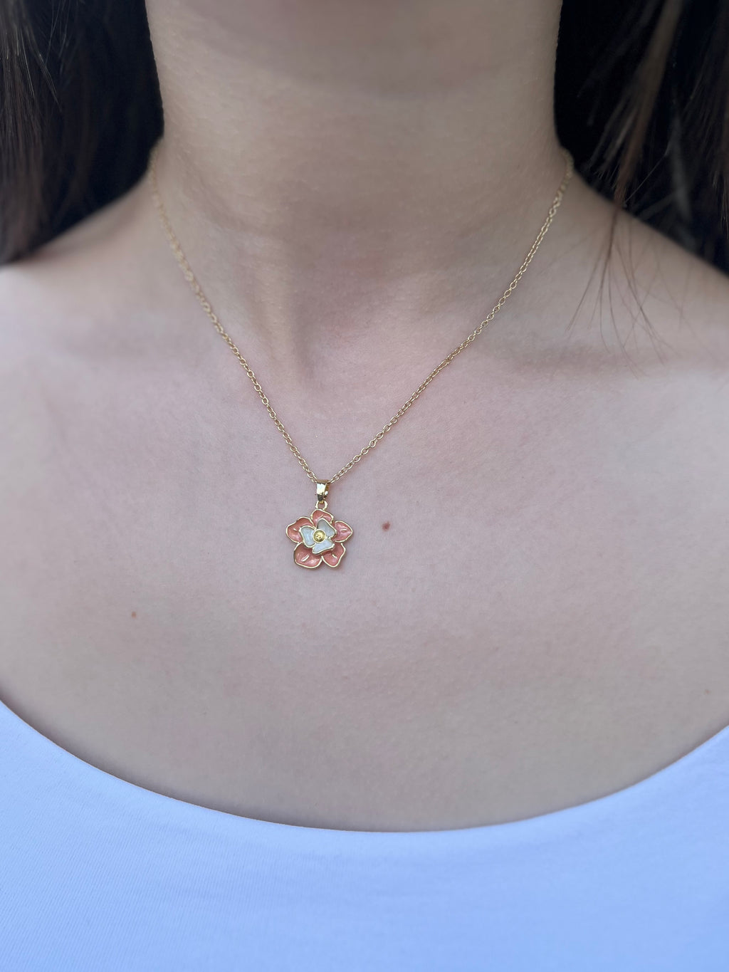 18K Gold Flower Enamel Pendant Necklace