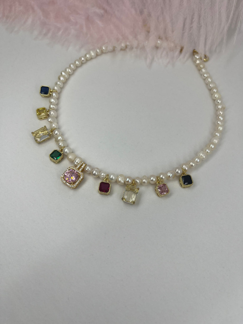Pearl Necklace with zirconia pendants: 18K Gold Plated