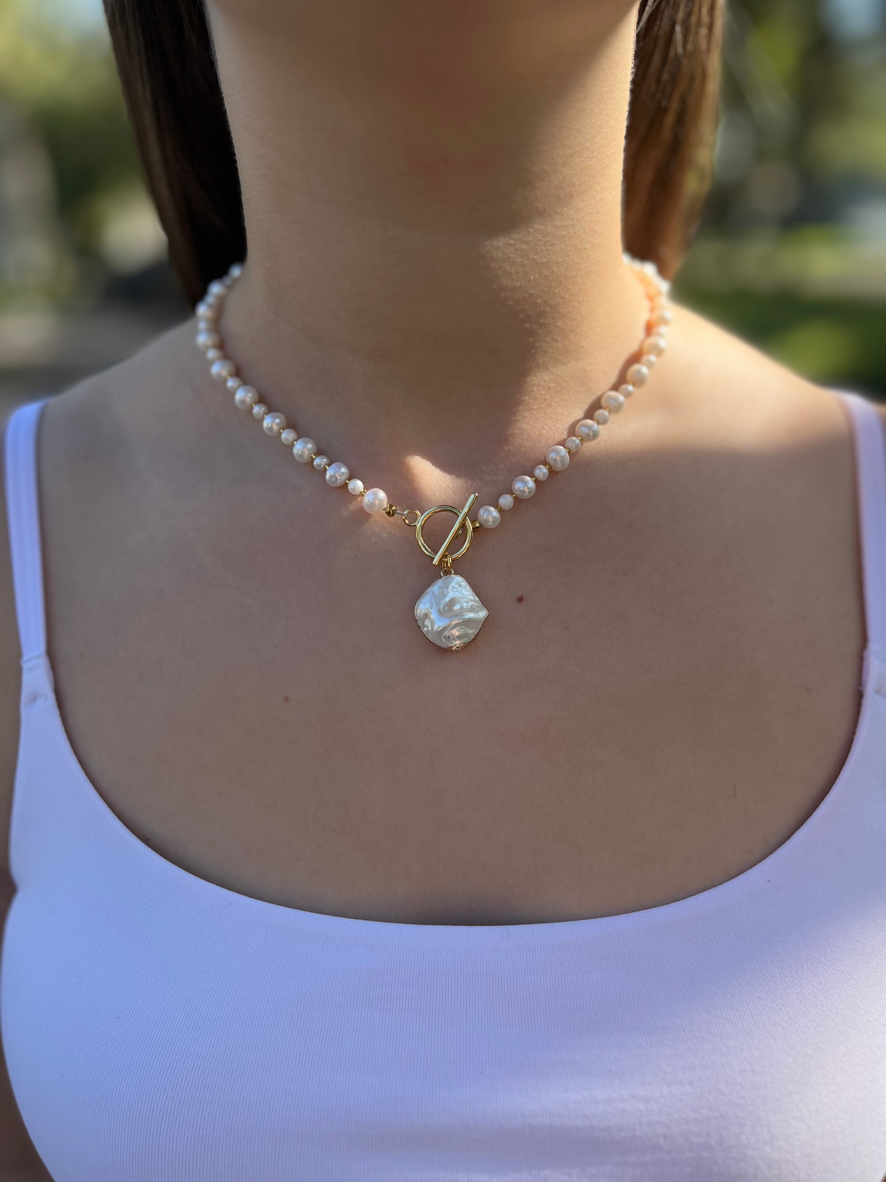 Pearl Choker Necklace with Shell pendant: 18K Gold Plated