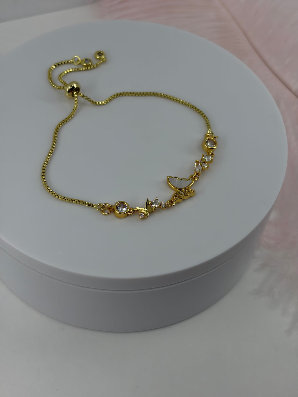 Butterfly bracelet with slider chain