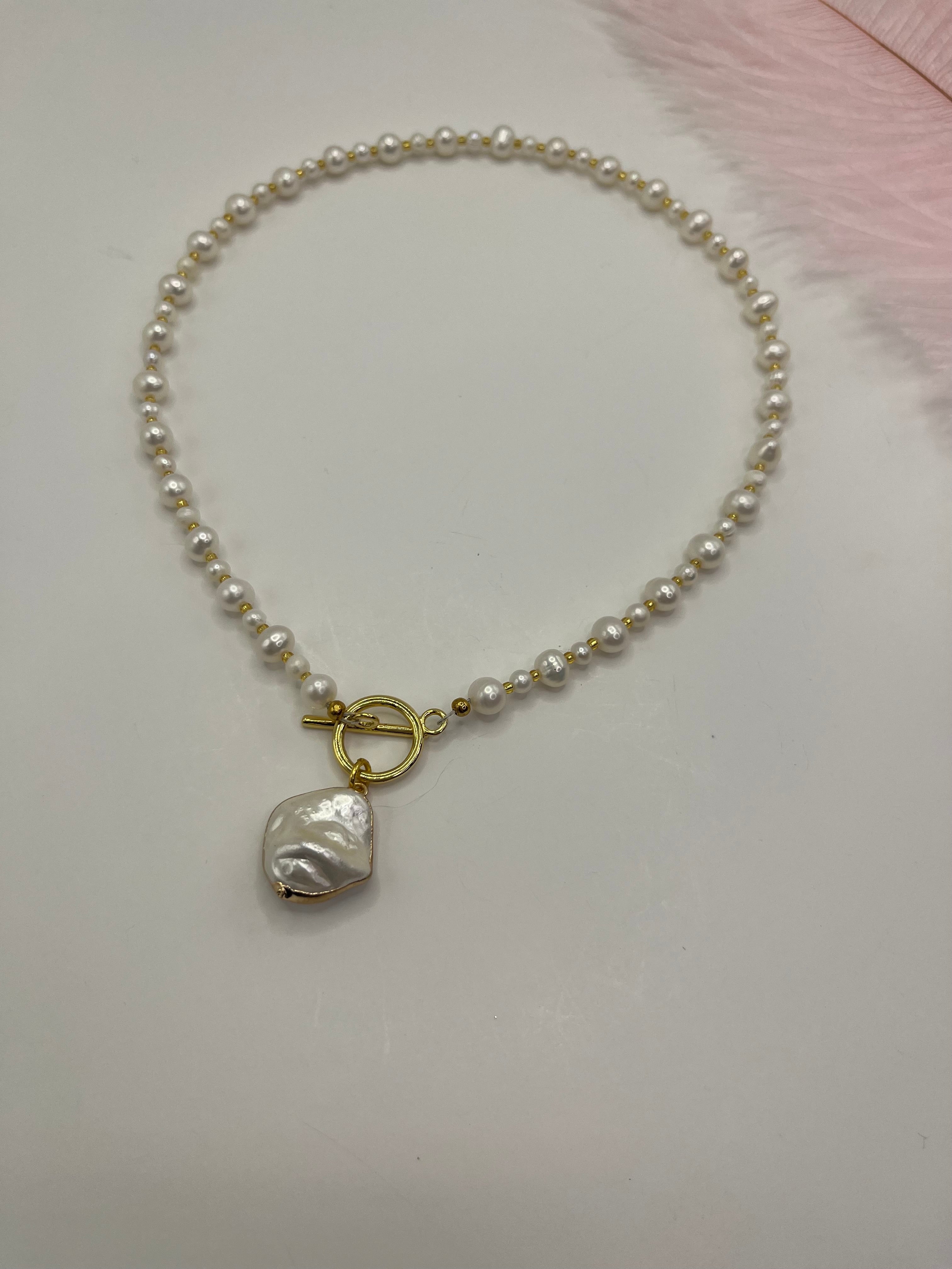 Pearl Choker Necklace with Shell pendant: 18K Gold Plated