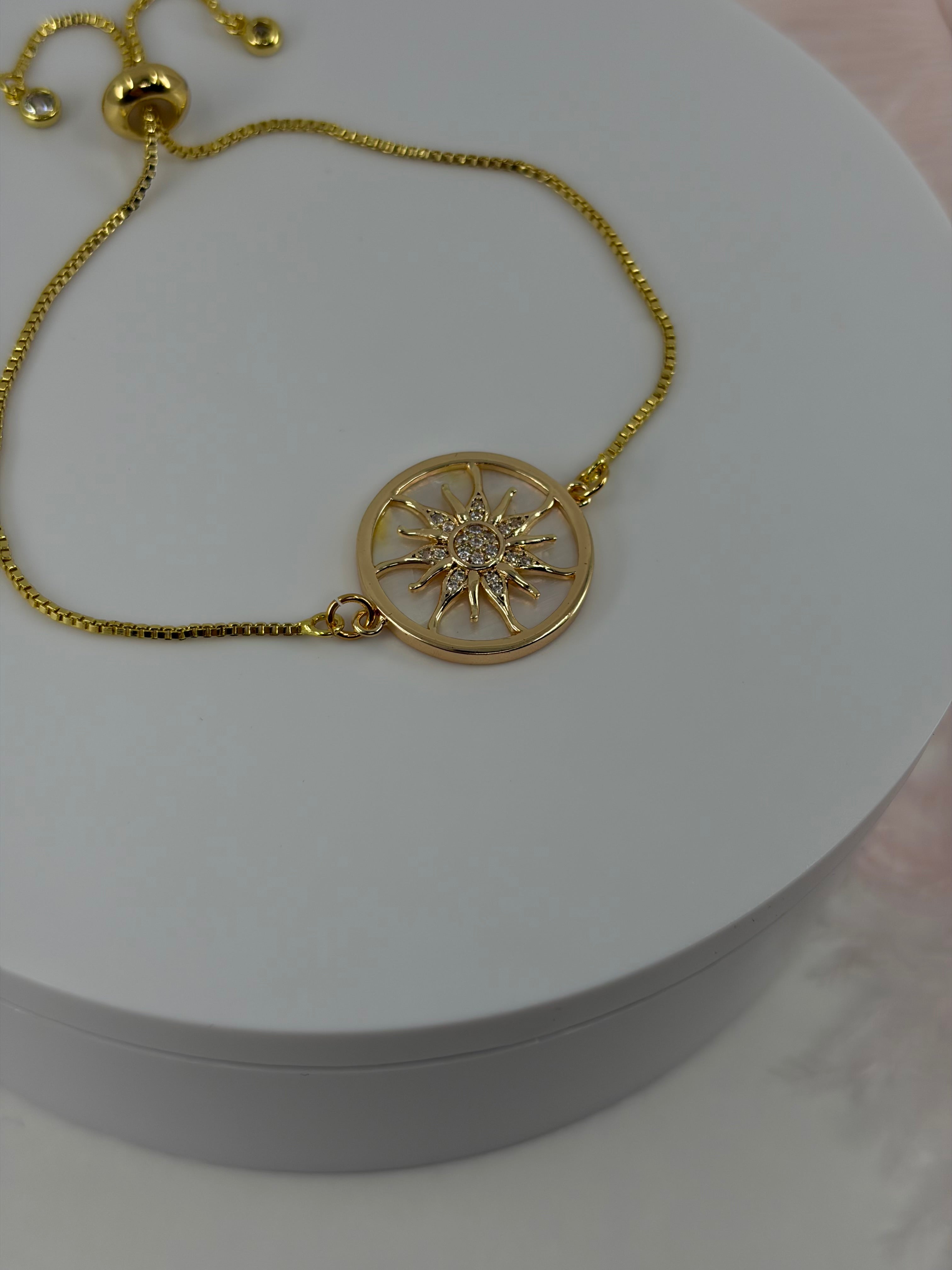 Sun bracelet with slider chain
