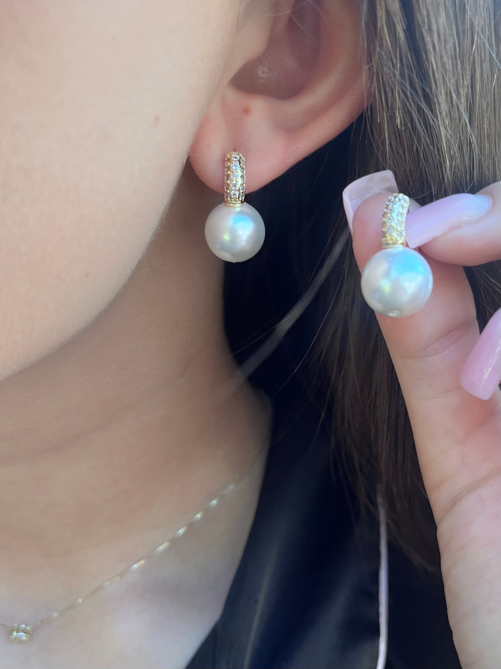 Natural Pearl Shell Gold Zirconia Earrings