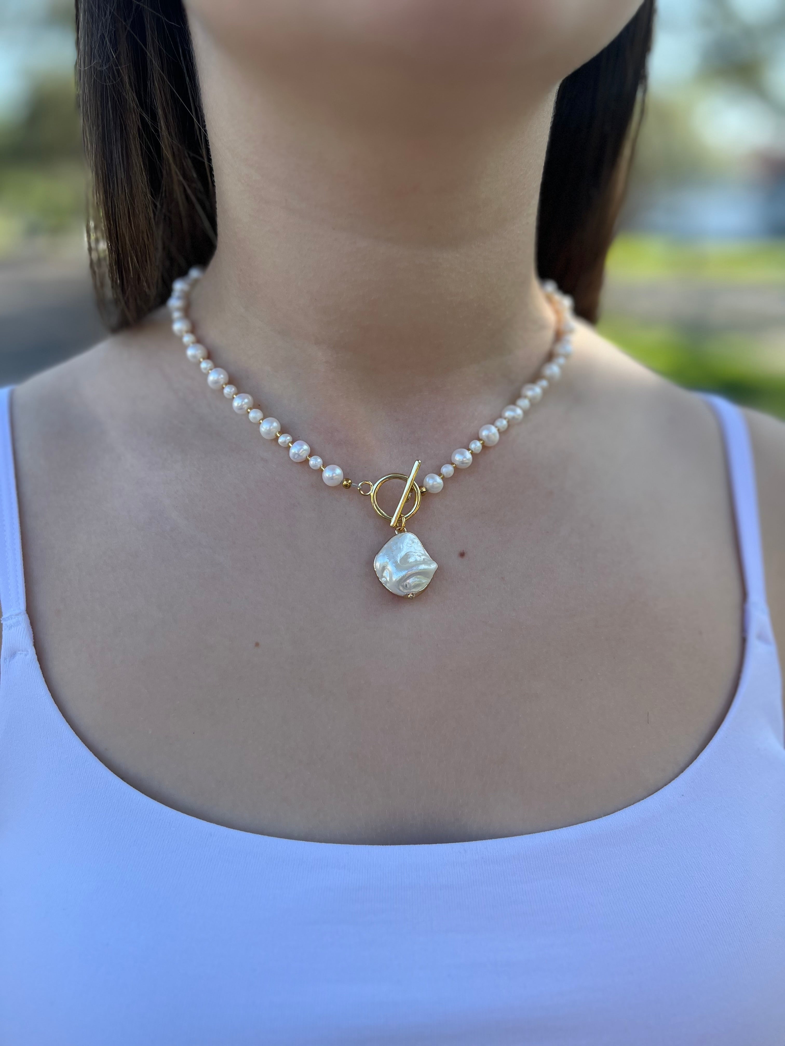 Pearl Choker Necklace with Shell pendant: 18K Gold Plated