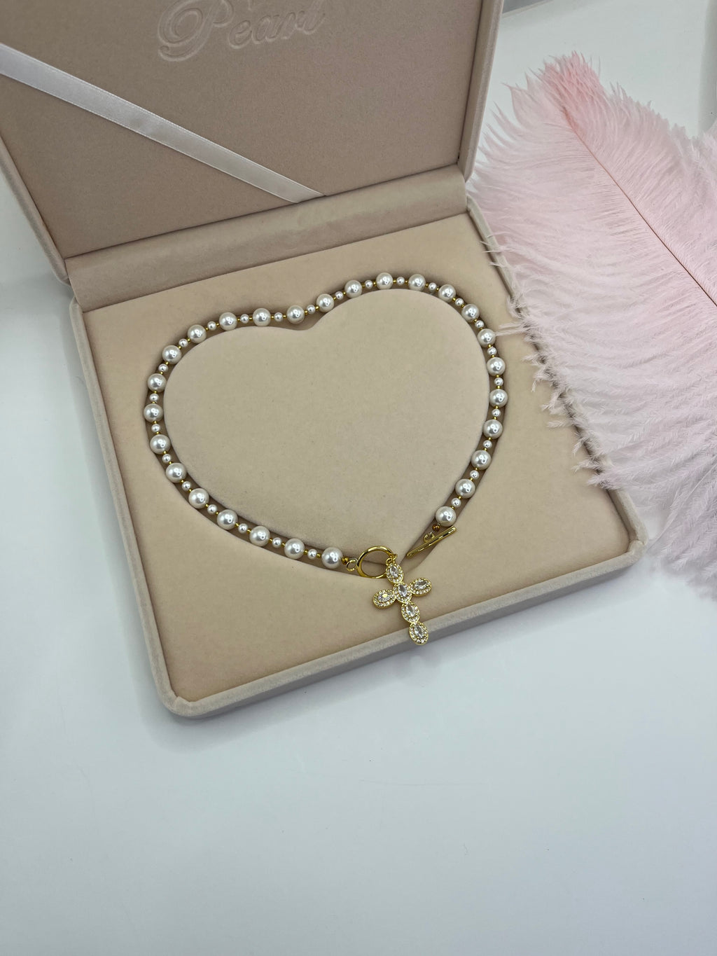 Shell Pearl Choker Necklace with Cross pendant: 18K Gold Plated
