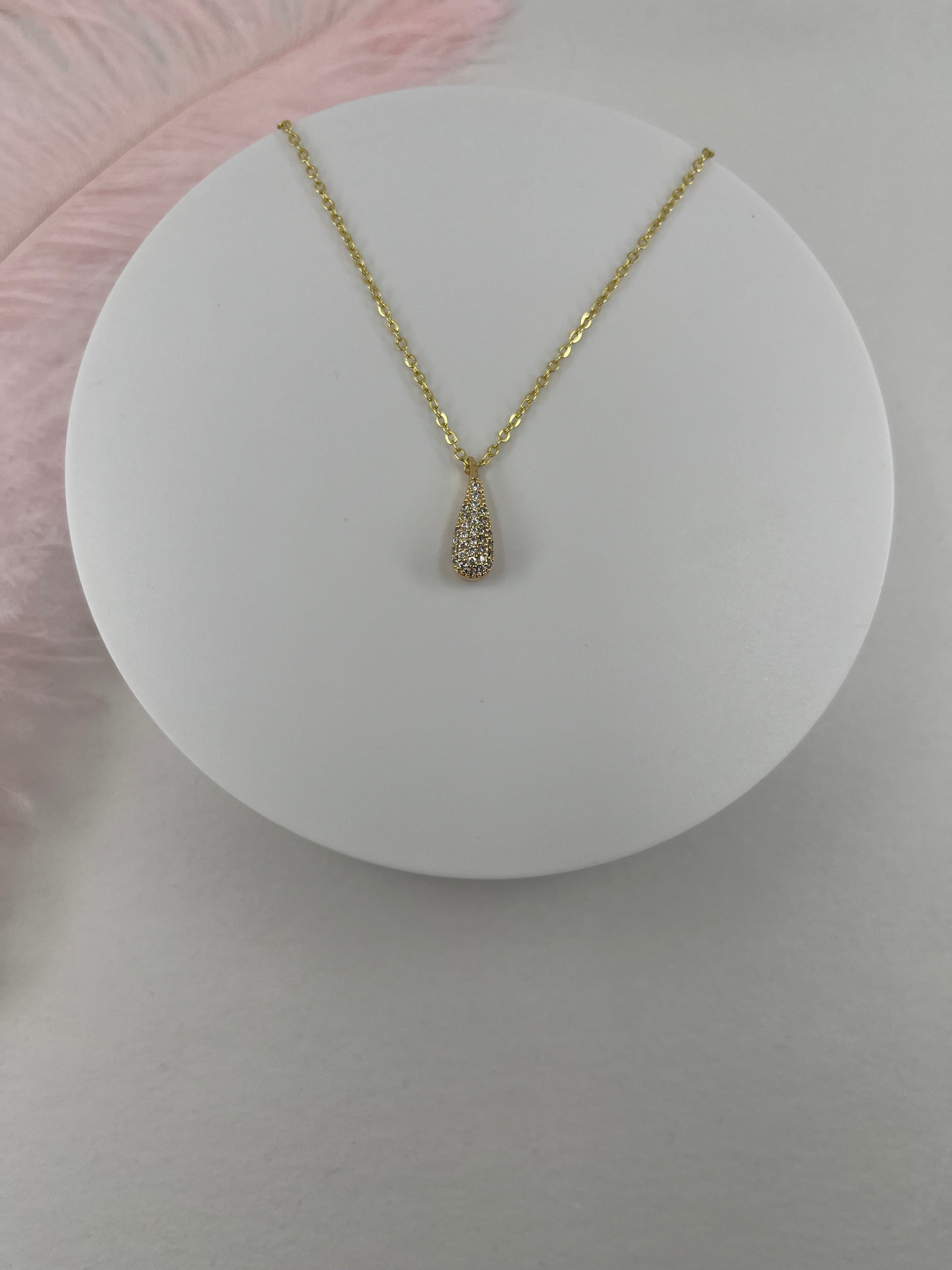 Choker necklace with zirconia teardrop pendants: 18K Gold Plated