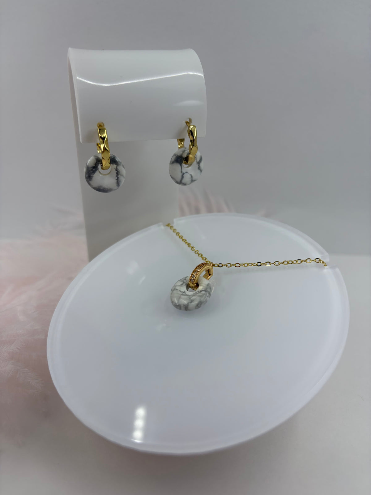 Howlite donut Earrings and Necklace